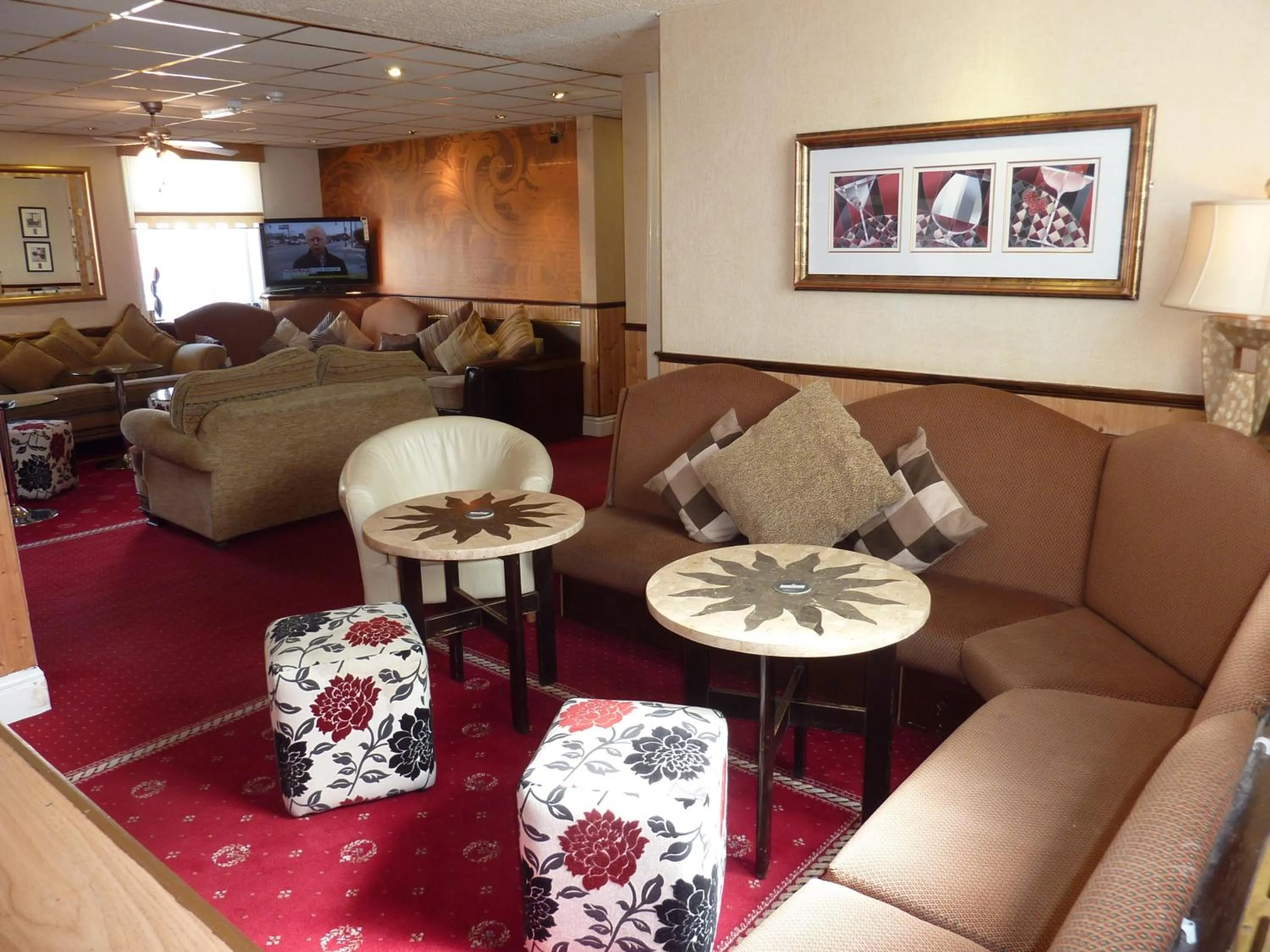 Lounge or bar in The Regal Hotel