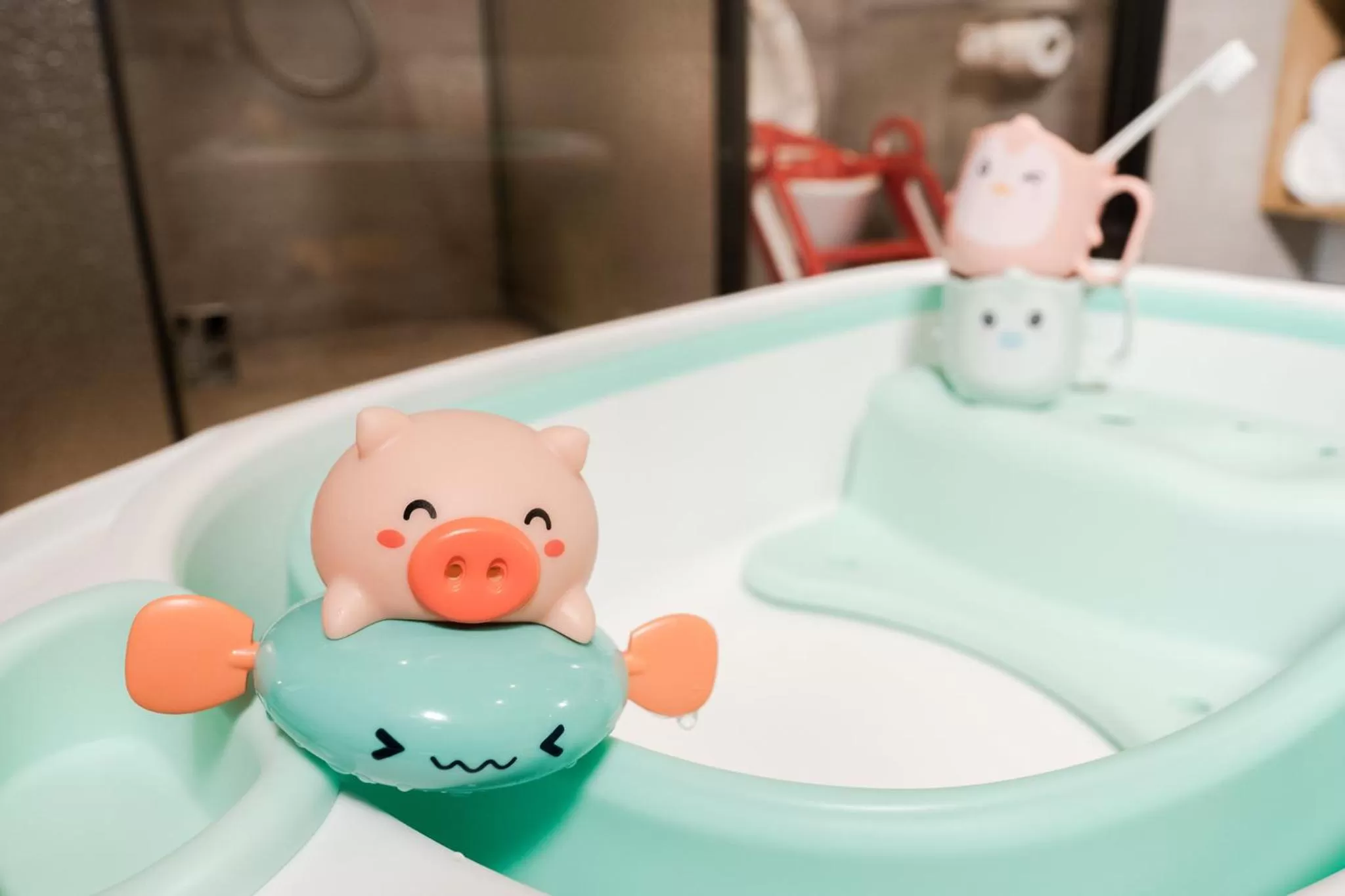 Bedroom in Crowne Plaza Shenzhen Nanshan by IHG