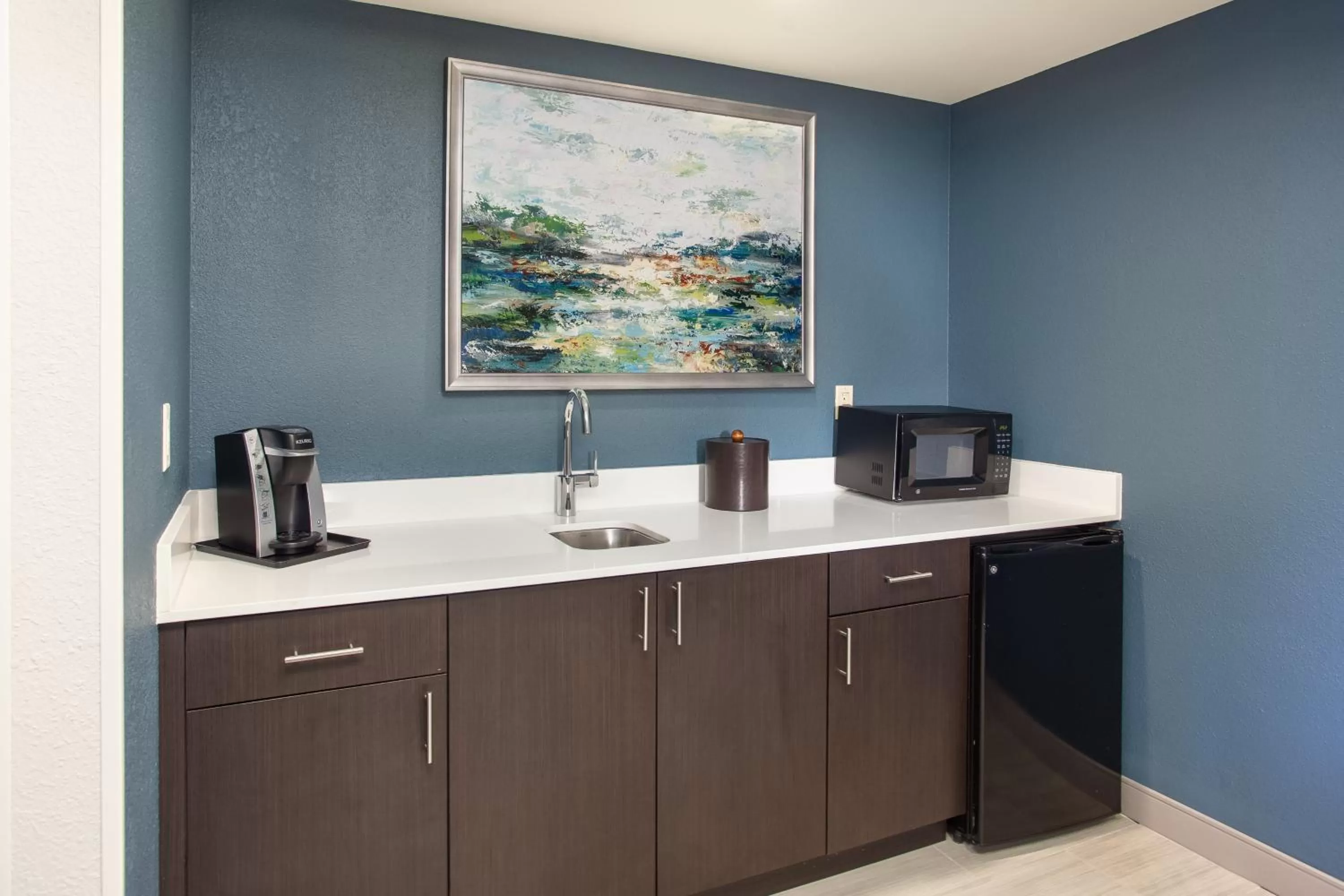 Photo of the whole room in Holiday Inn Hotel & Suites Tallahassee Conference Center North by IHG