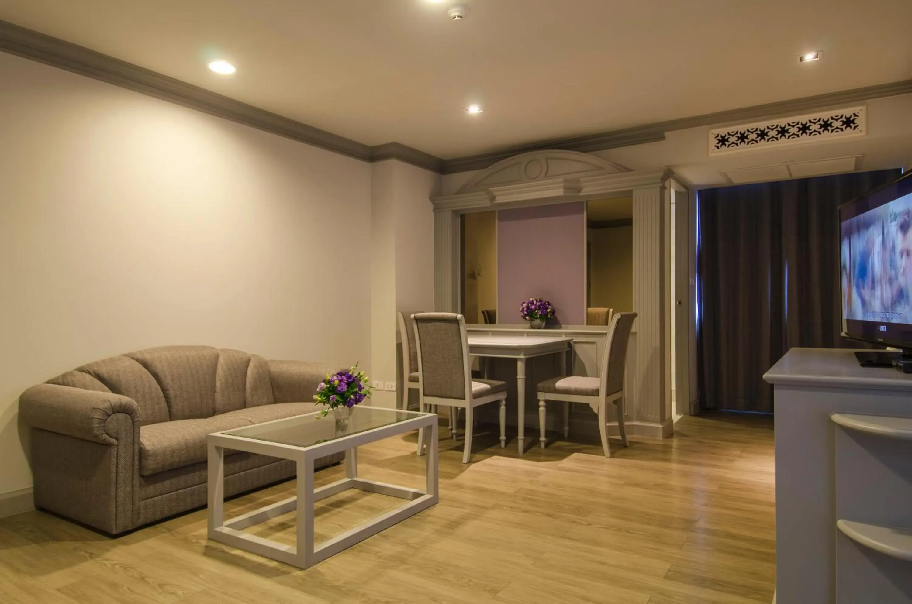 One-Bedroom Suite in The Pantip Hotel Ladprao Bangkok One-Bedroom Suite in The Pantip Hotel Ladprao Bangkok