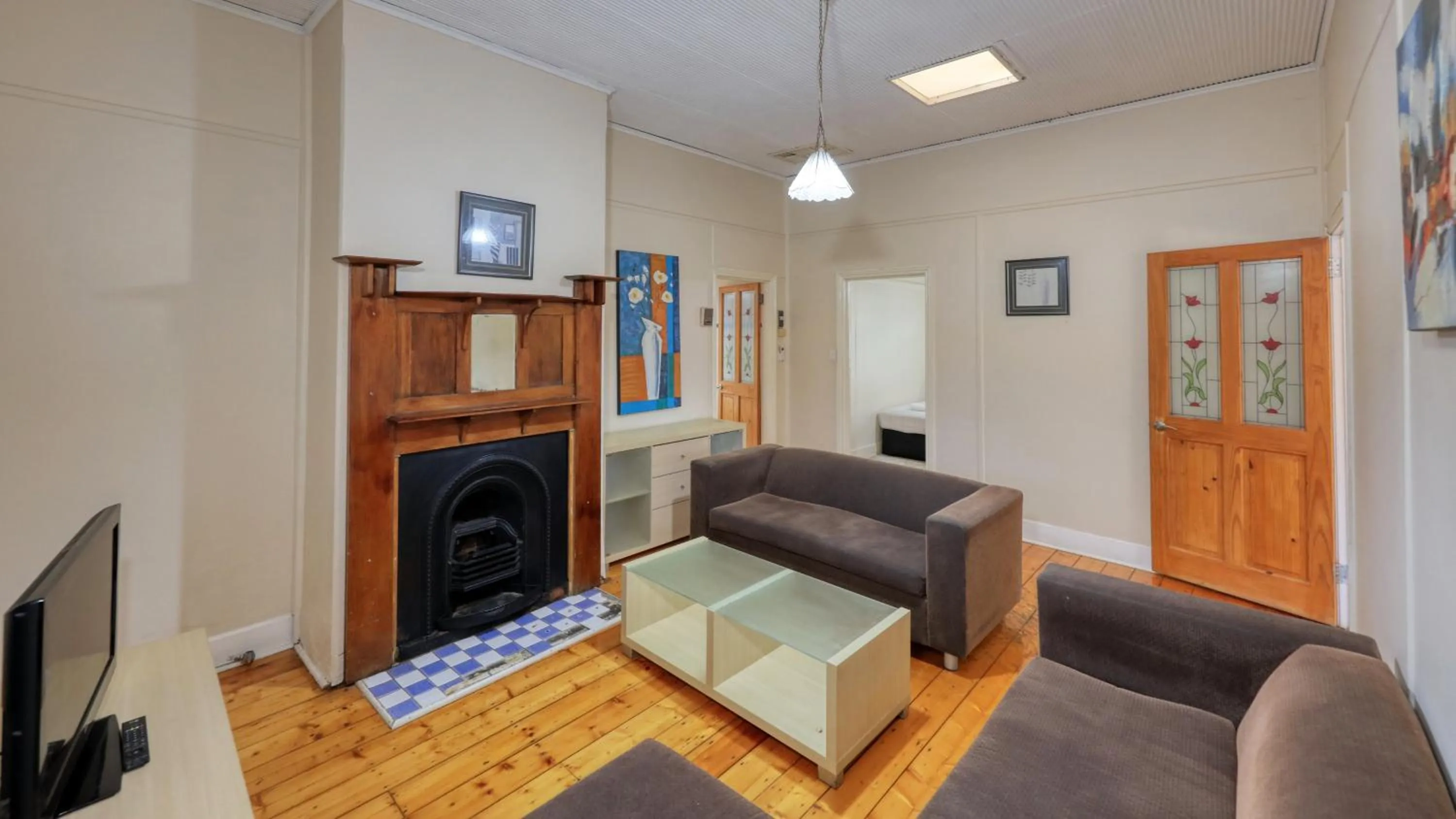 TV and multimedia in Charles Rasp Motor Inn & Cottages