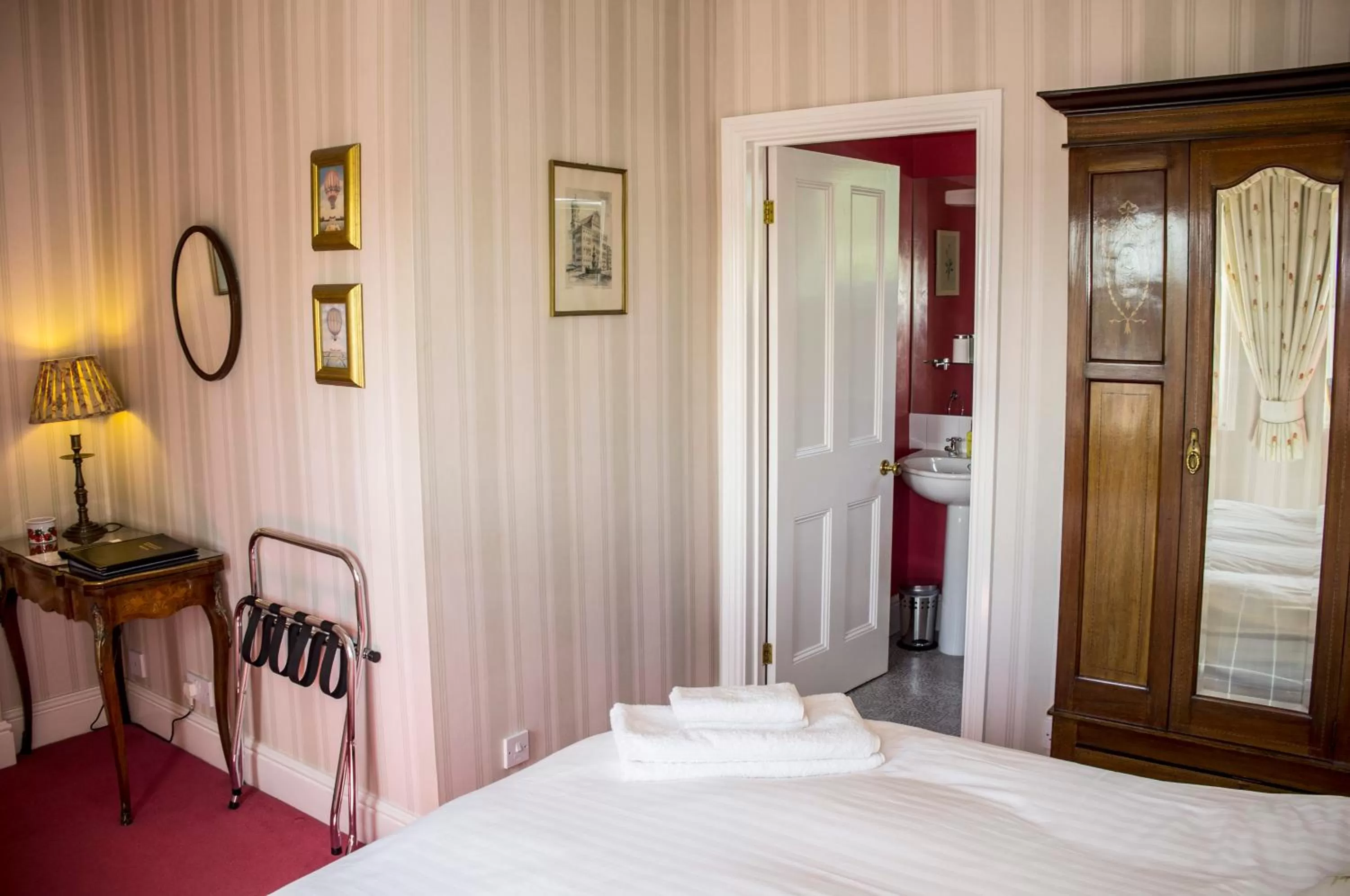 Superior Double Room in Dowfold House Bed and Breakfast