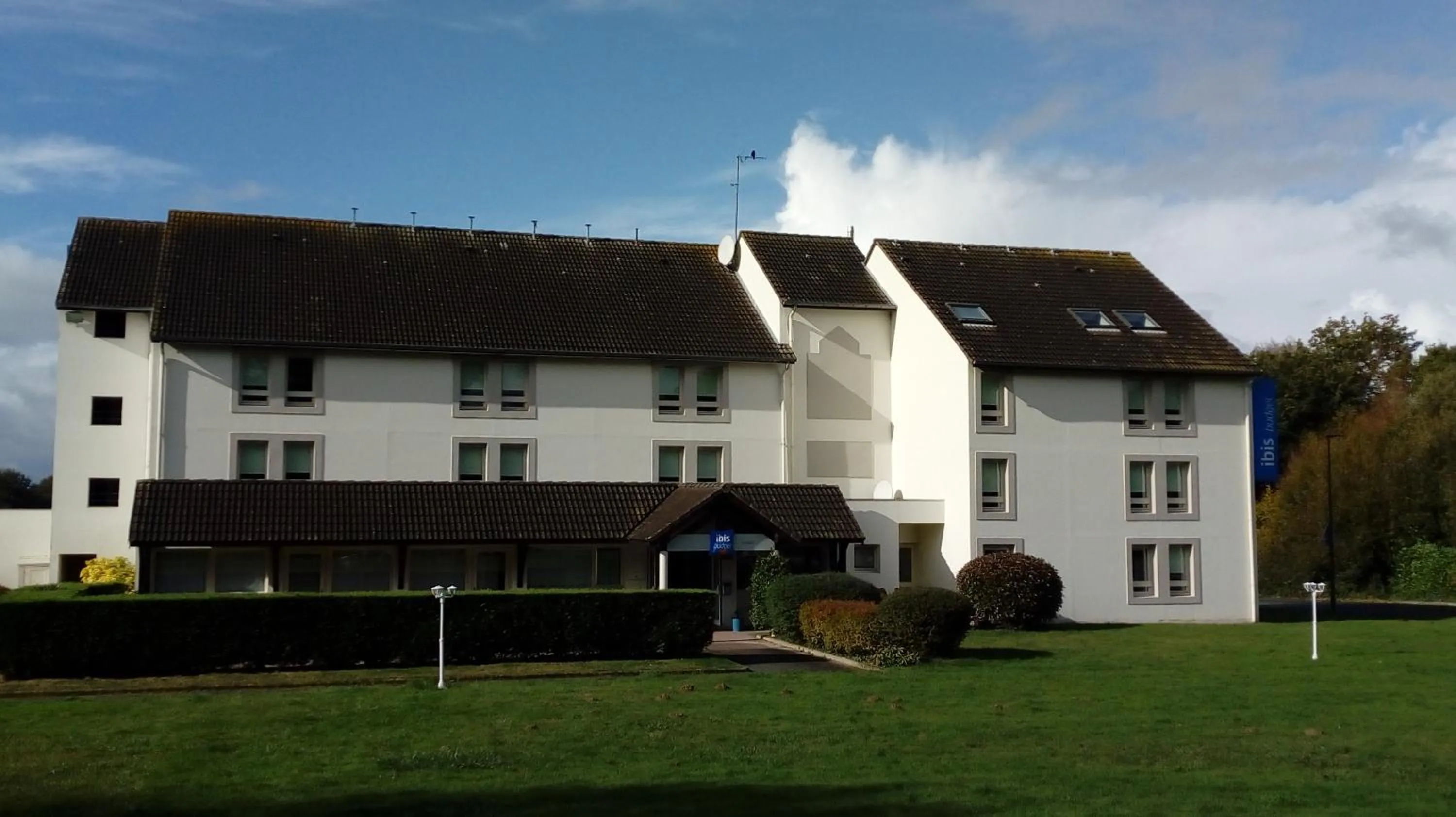 Property building in ibis budget Quimper