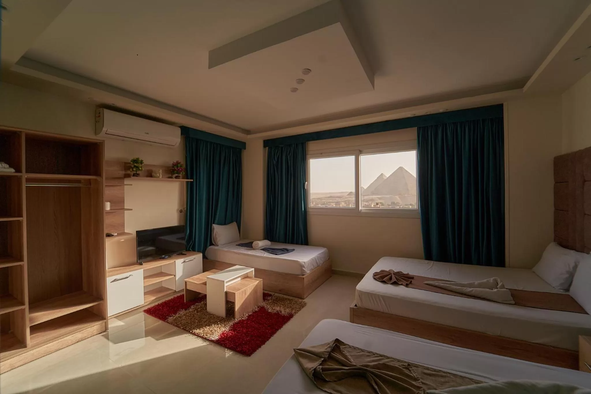 View (from property/room), Bed in Gardenia Inn Hotel