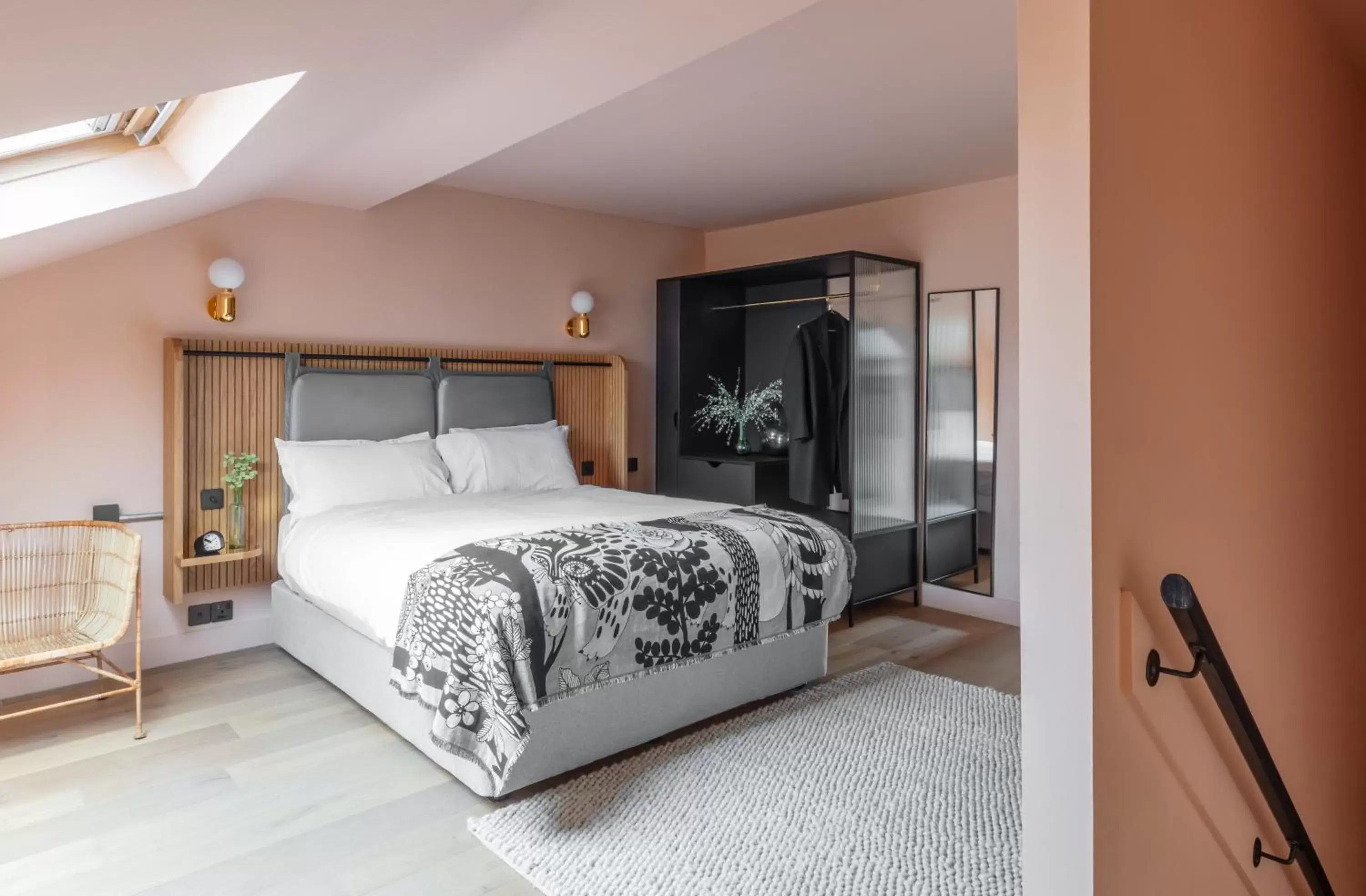 One Bedroom Suite - Duplex in Whitworth Locke One Bedroom Suite - Duplex in Whitworth Locke