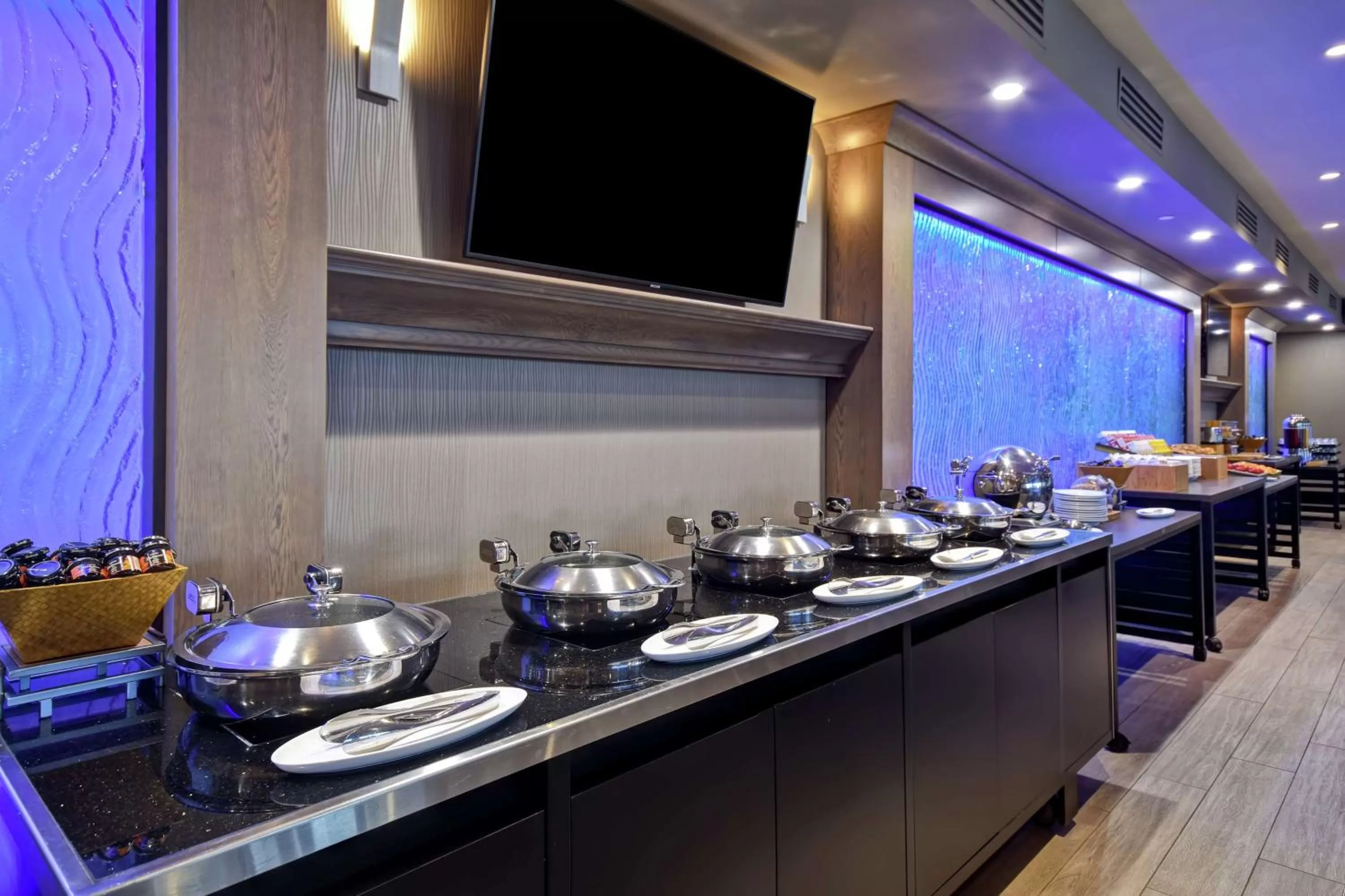 Breakfast in DoubleTree by Hilton Pleasanton at The Club