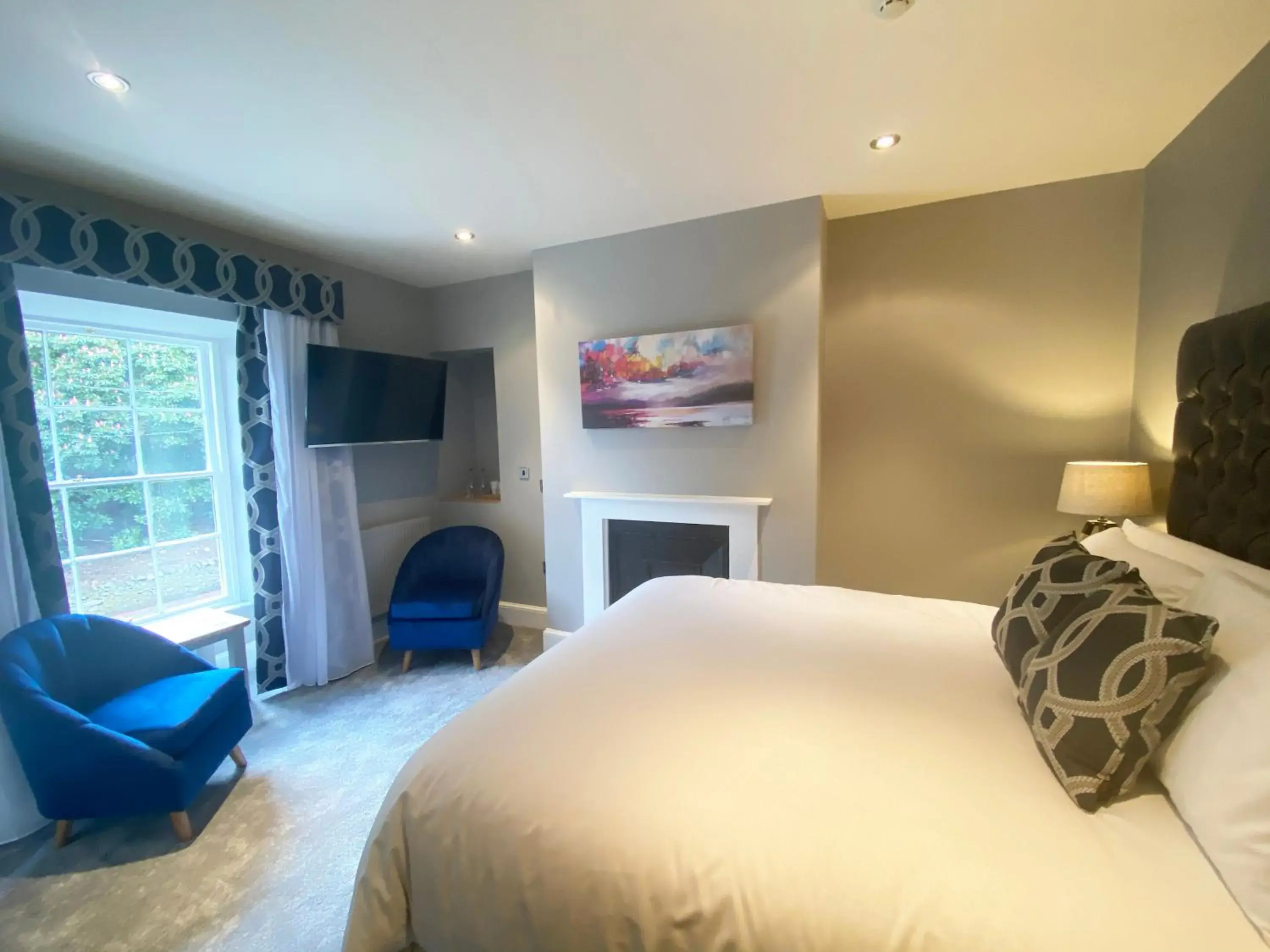 Superior King Room in Aberdunant Hall Superior King Room in Aberdunant Hall