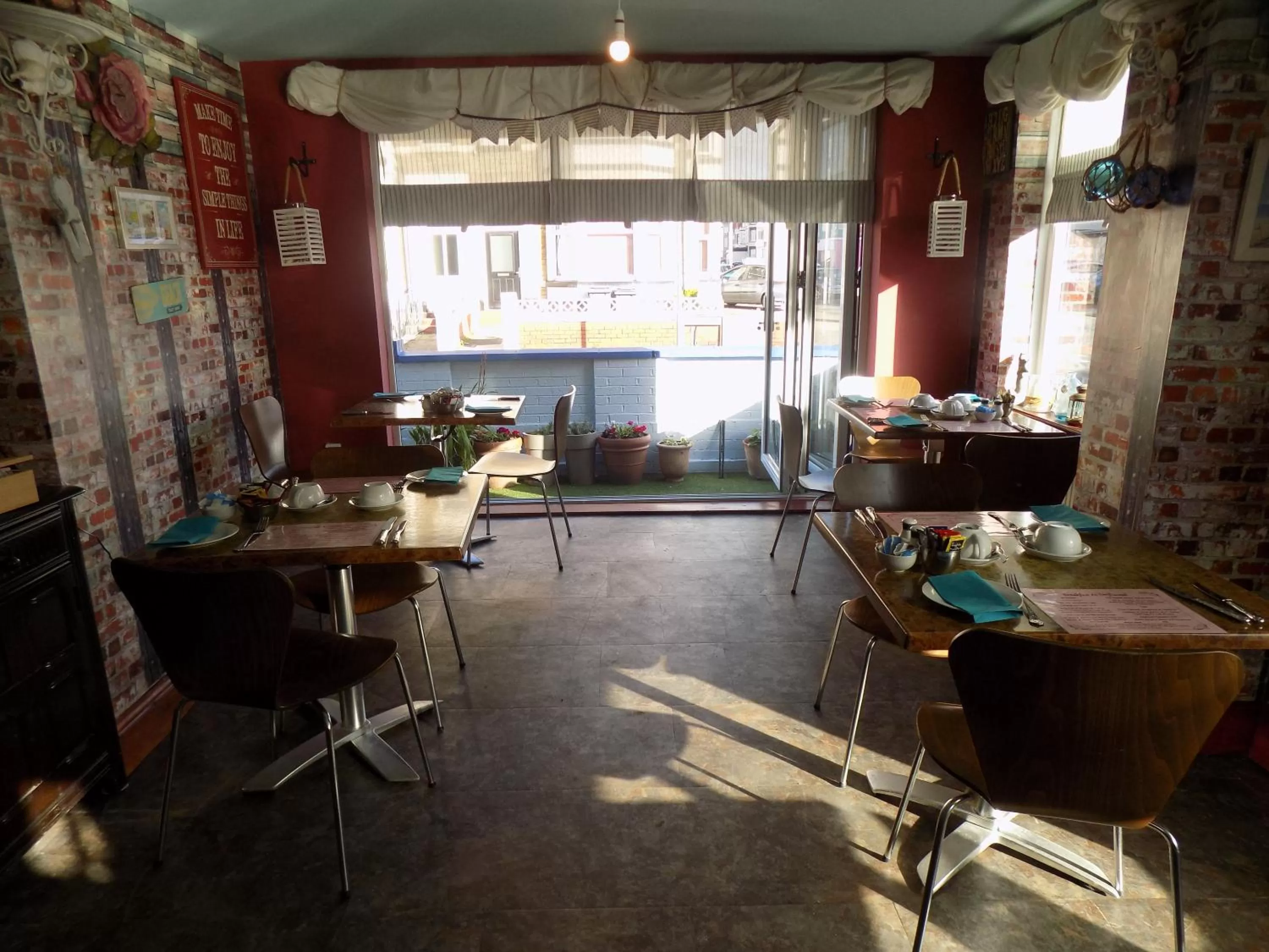 Restaurant/places to eat in Tracey's Driftwood