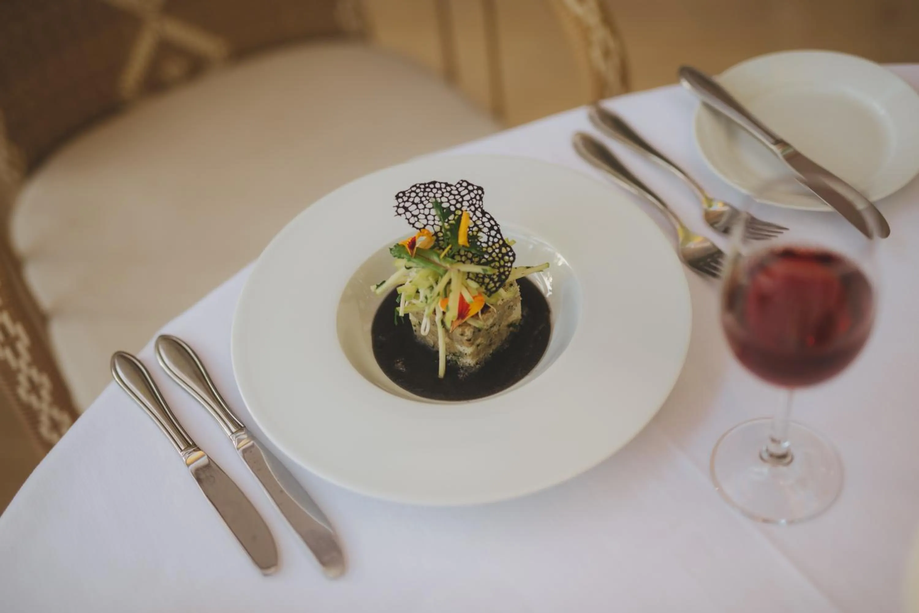 Restaurant/places to eat in Les Deux Tours