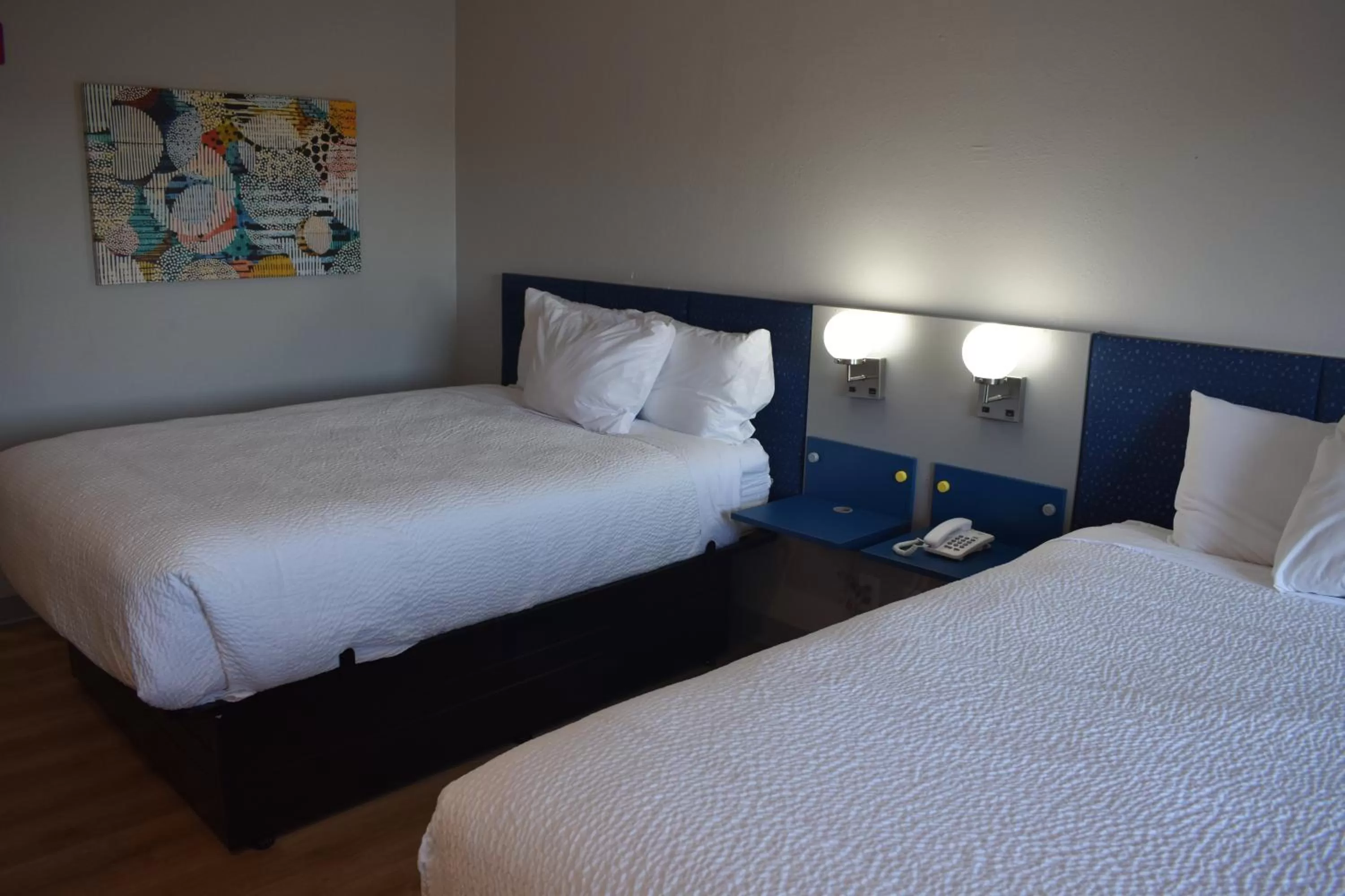 Bed in Microtel Inn & Suites by Wyndham Stockbridge/Atlanta I-75