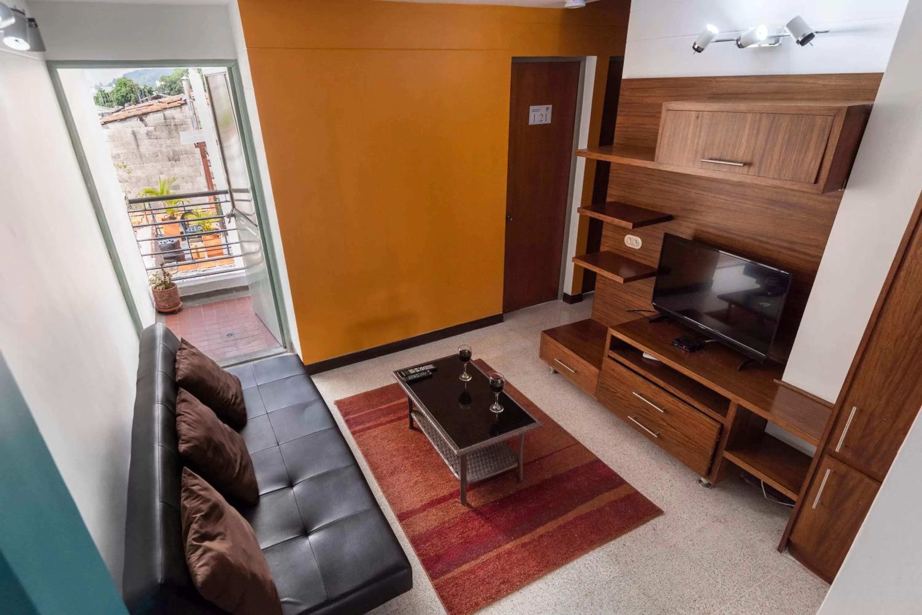 TV and multimedia, TV/Entertainment Center in Poblado Guest House