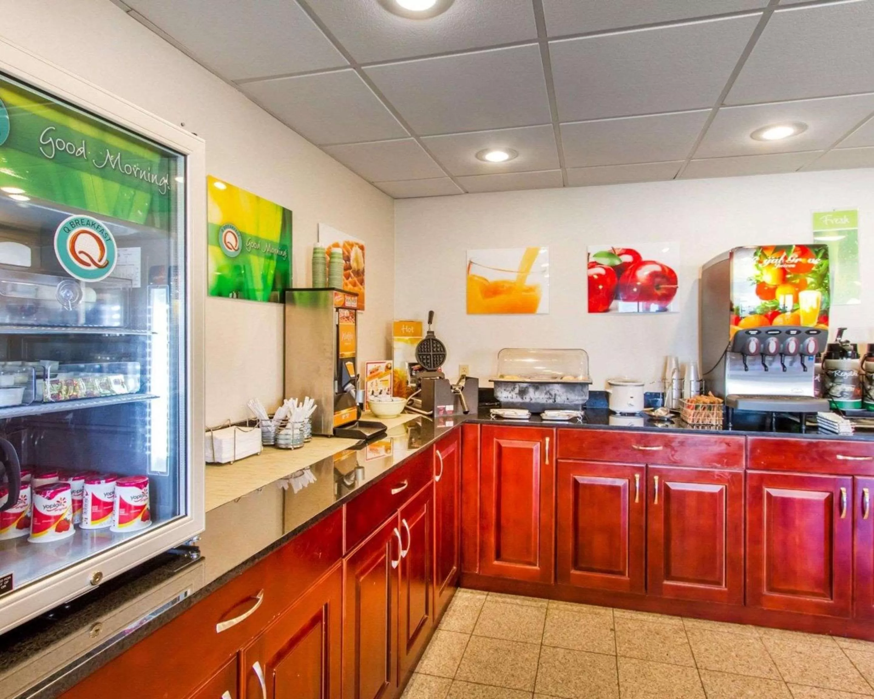 Restaurant/places to eat in Quality Inn Dyersburg I-155