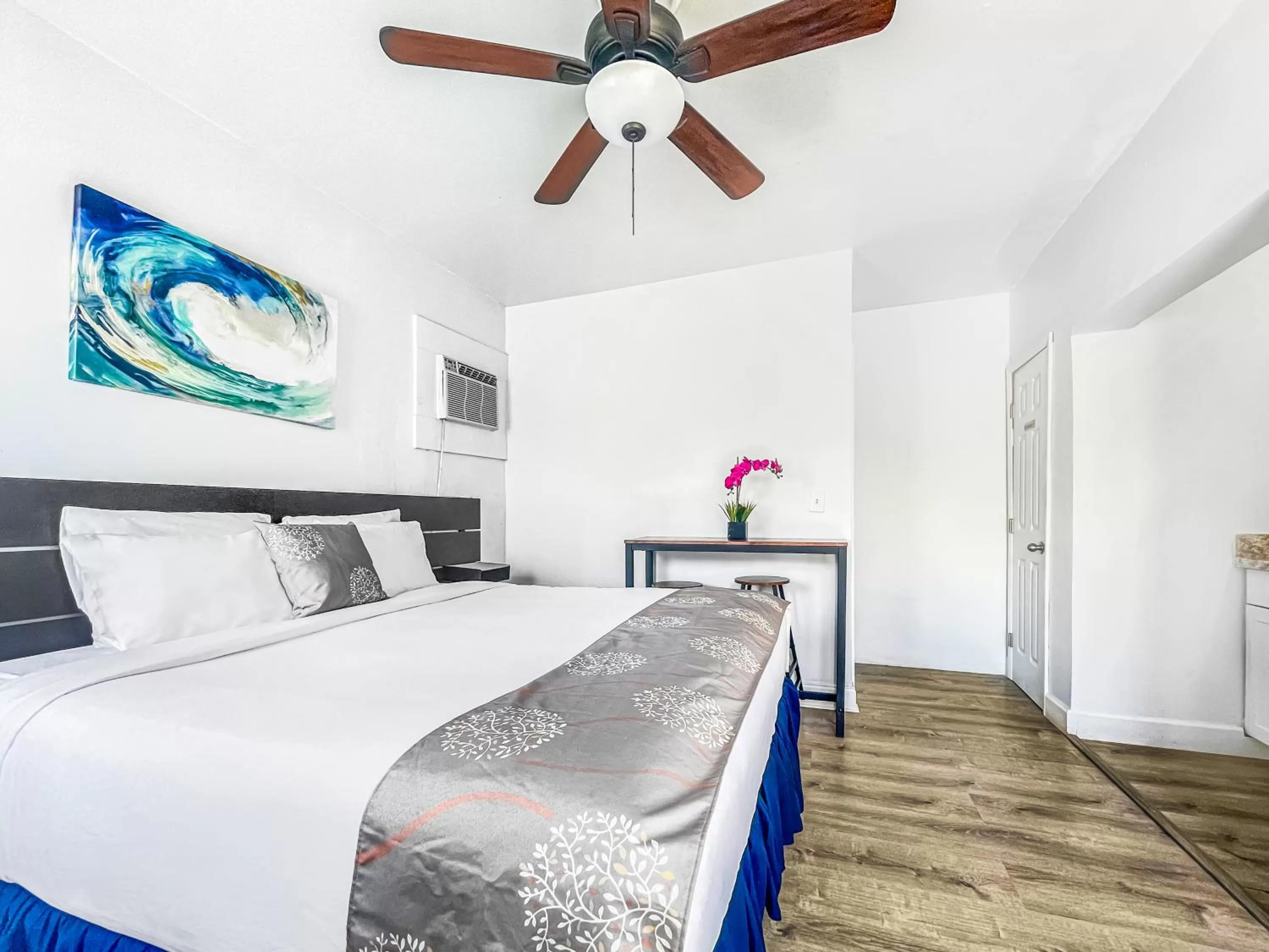 Bed in Hollywood Beach Hotels