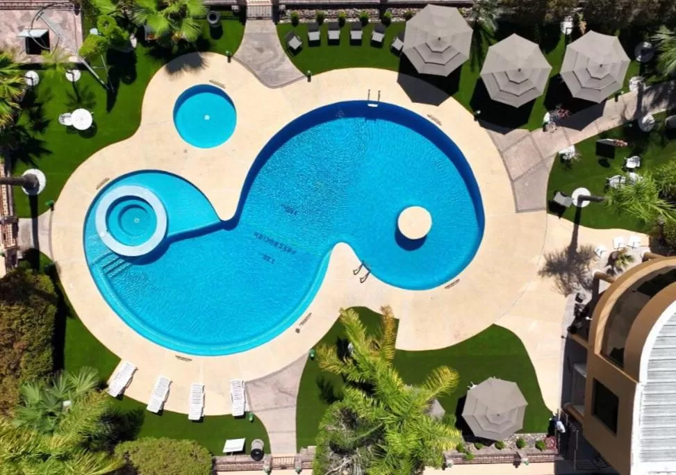 Swimming pool in Hotel San Angel