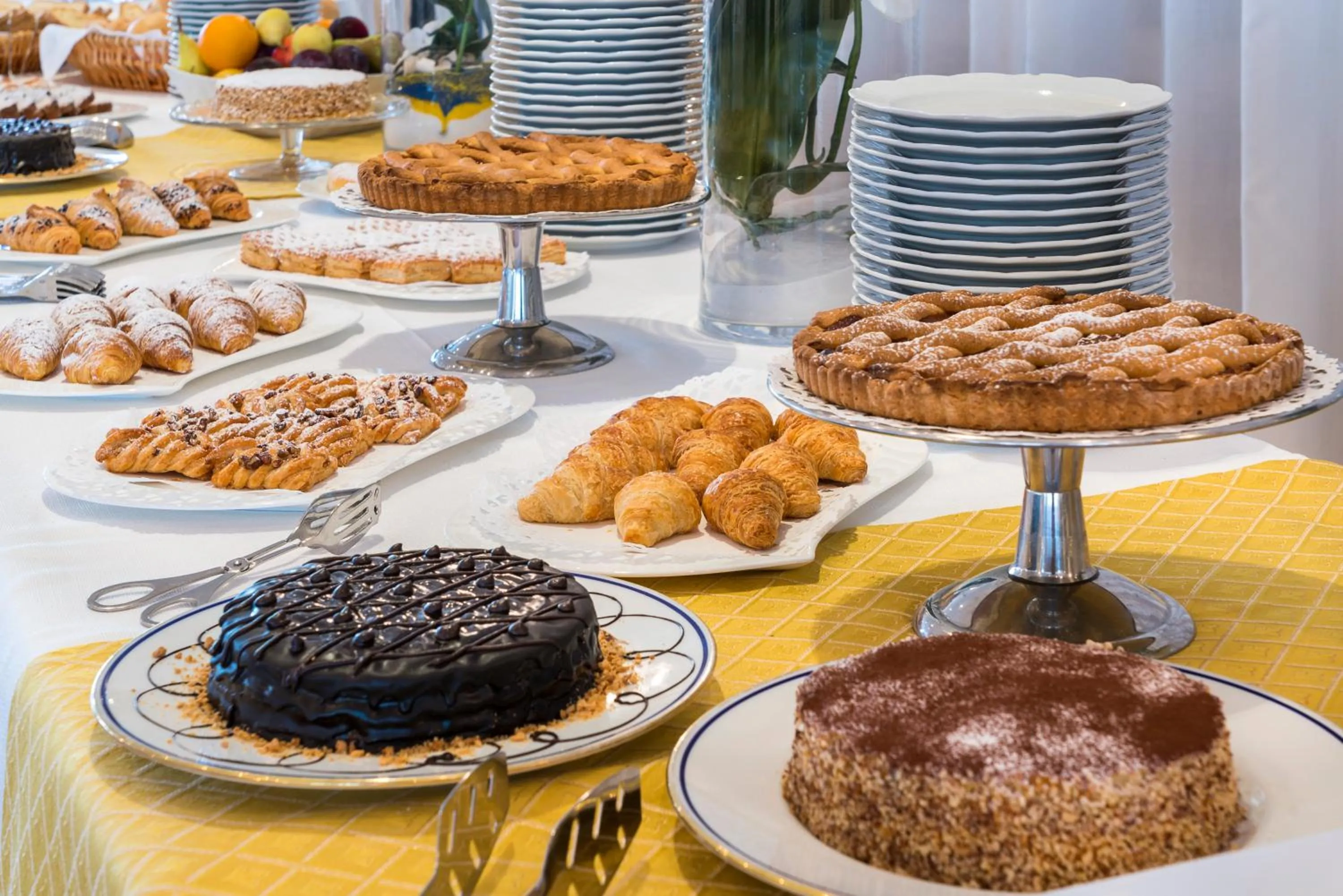 Breakfast in Sant Alphio Garden Hotel & SPA