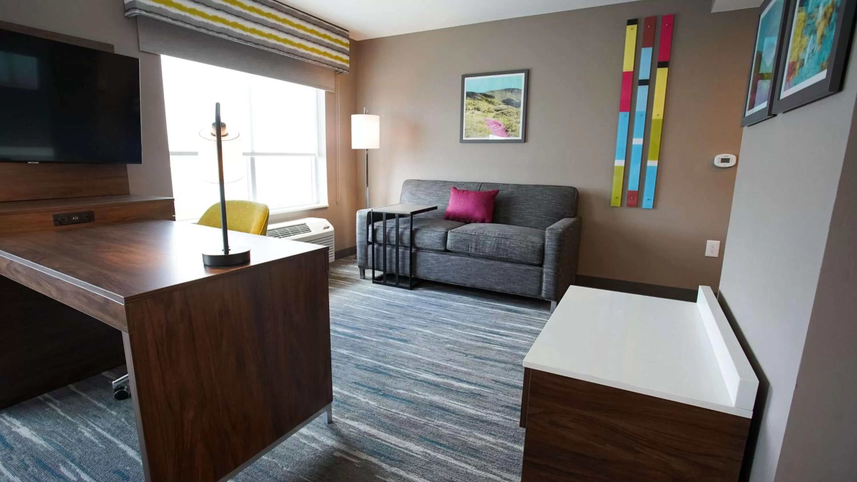 King Suite - Mobility/Hearing Access - Non-Smoking in Hampton Inn & Suites St Clairsville, Oh