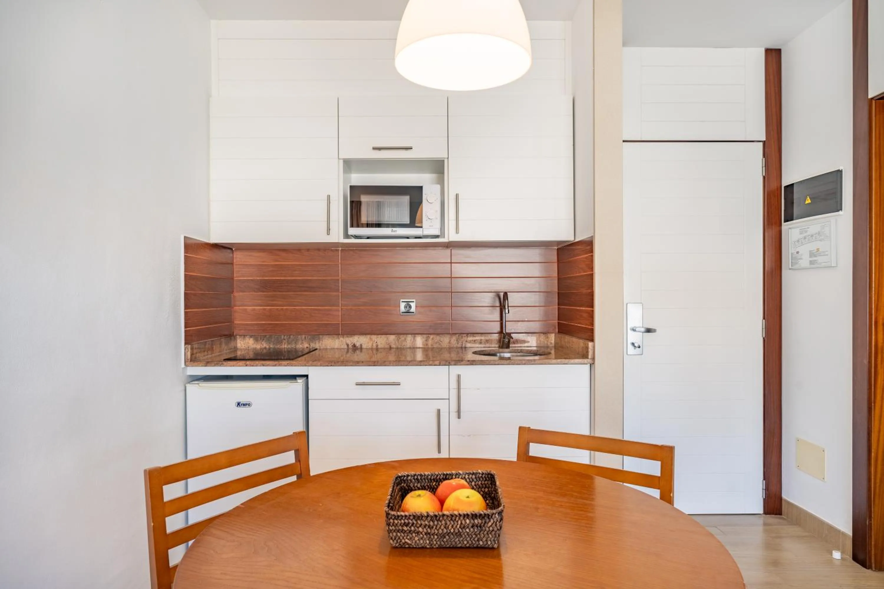 kitchen in Apartamentos Cabau Altair