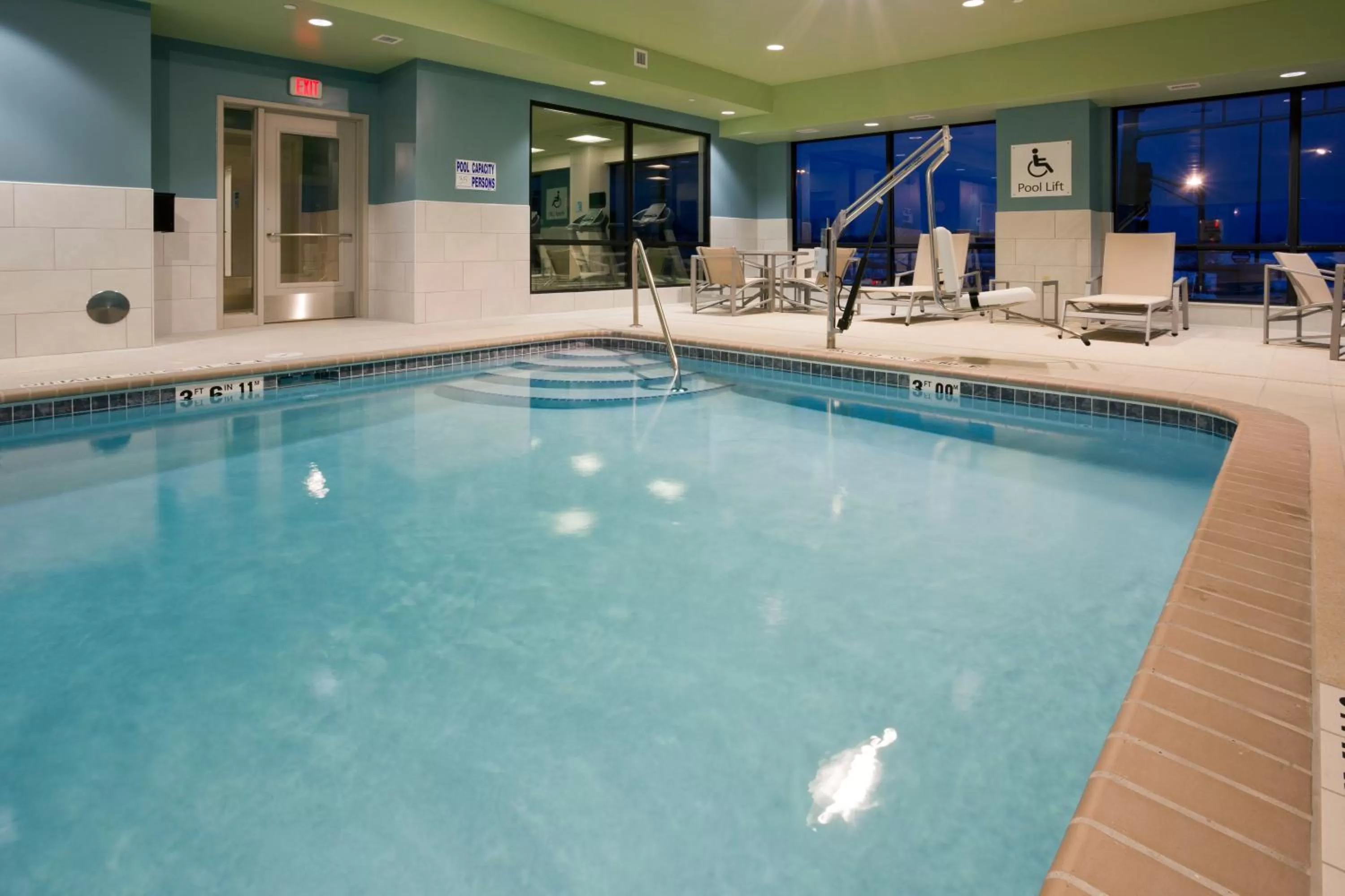 Swimming pool in Holiday Inn Express Roseville-St. Paul by IHG