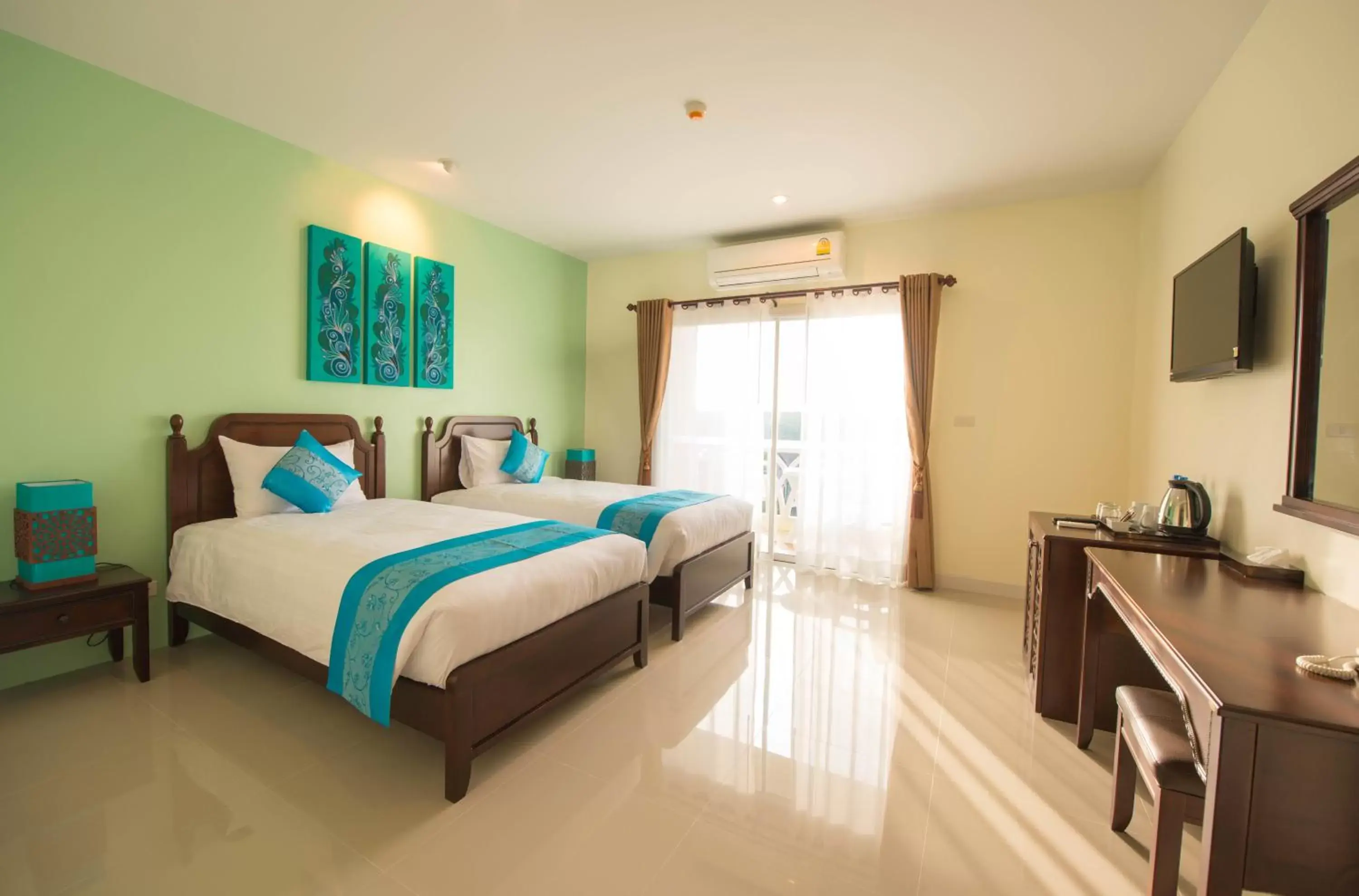 Deluxe Double or Twin Room with Balcony in Krabi Front Bay Resort Deluxe Double or Twin Room with Balcony in Krabi Front Bay Resort