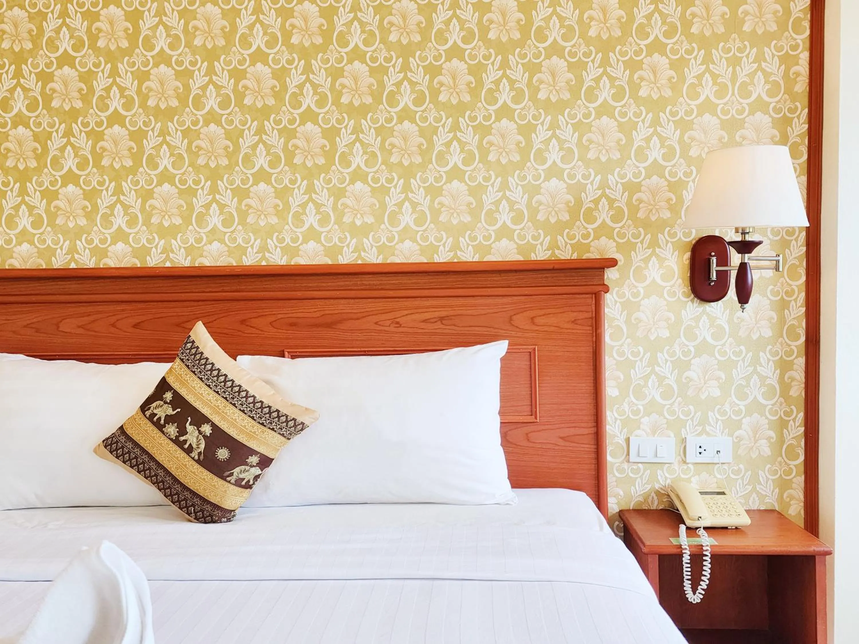 Bed in Phaithong Sotel Resort