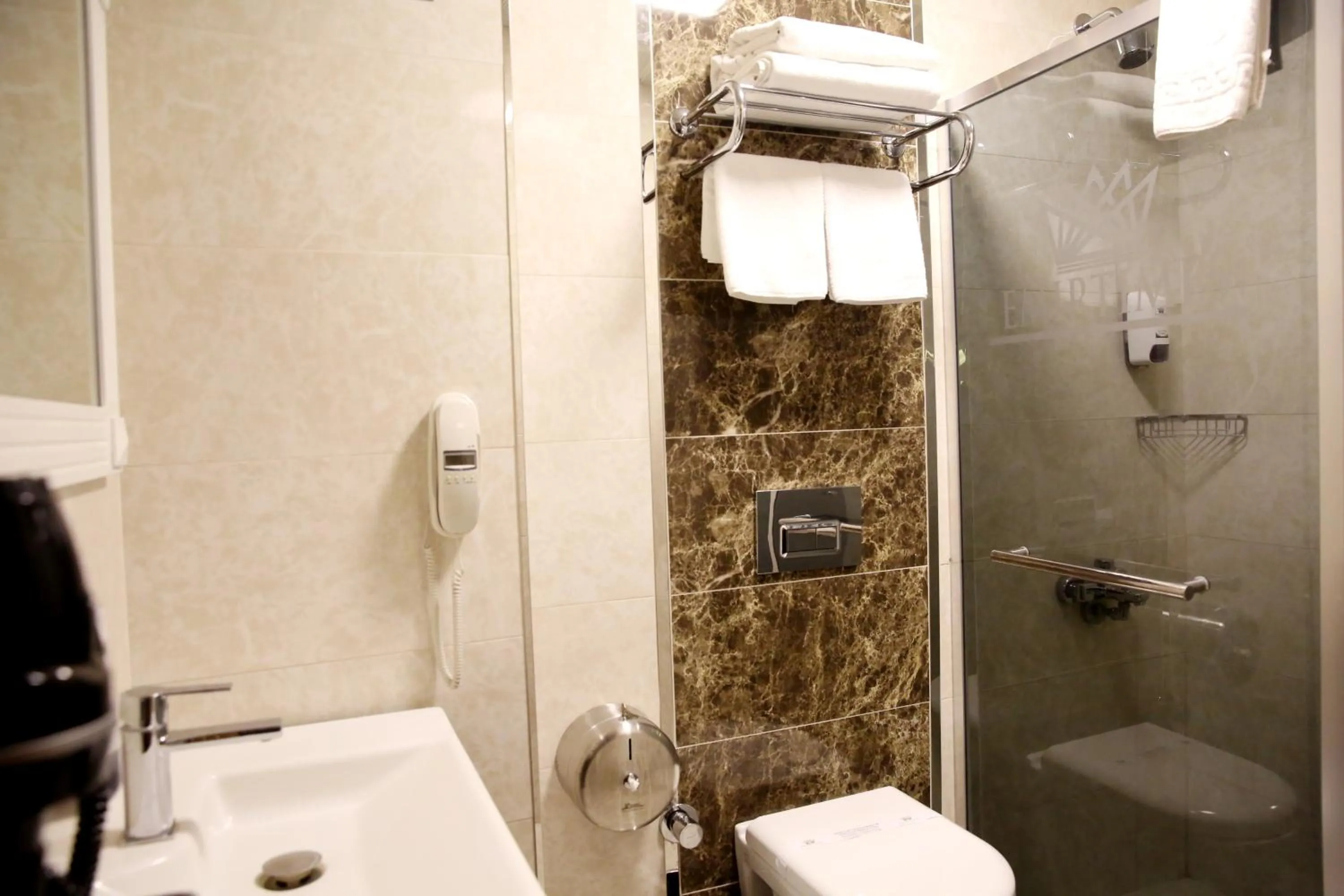 Shower in Emirtimes Hotel&Spa - Tuzla