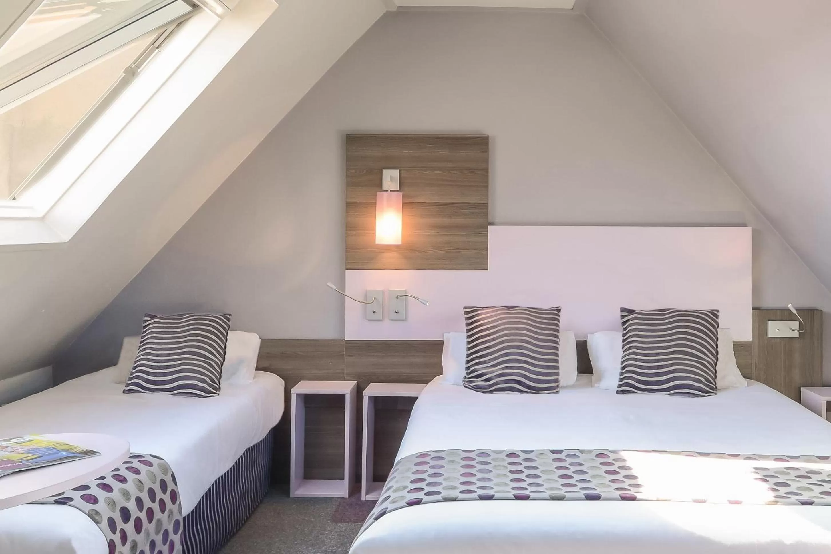 Family Room in Comfort Hotel Nation Père Lachaise