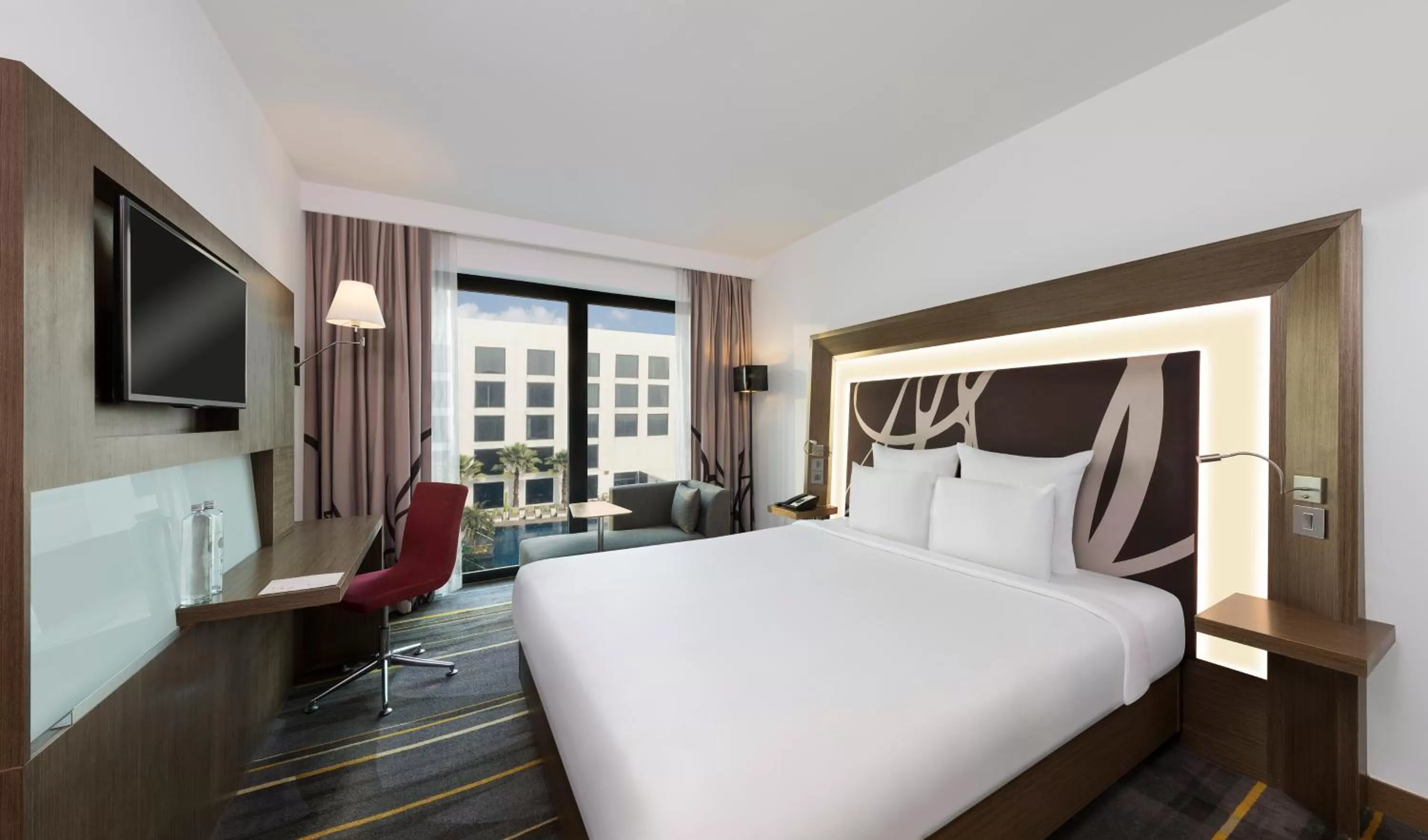 Bed in Novotel New Delhi Aerocity