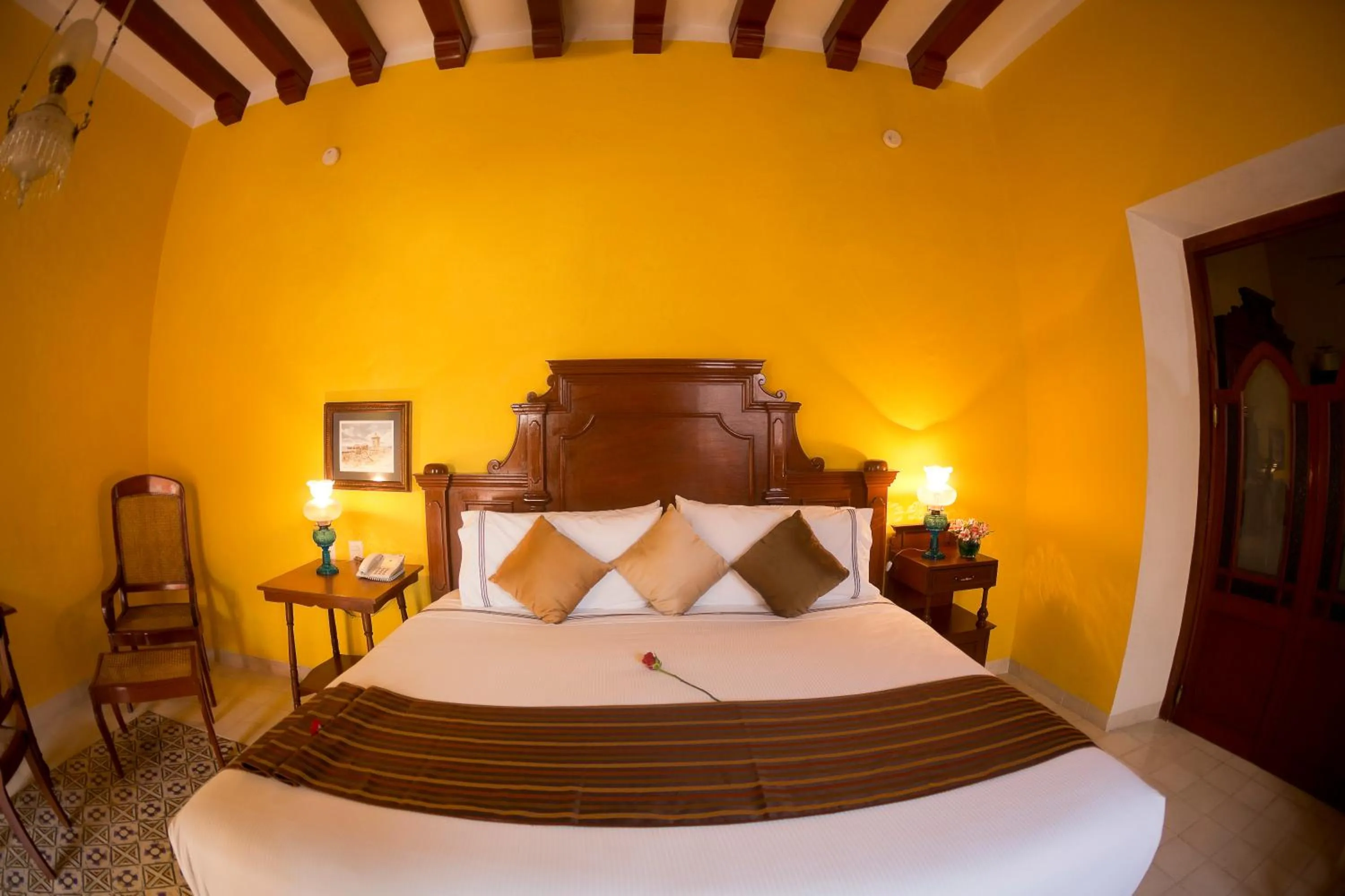 Photo of the whole room, Bed in Hotel Boutique Casa Don Gustavo, Campeche