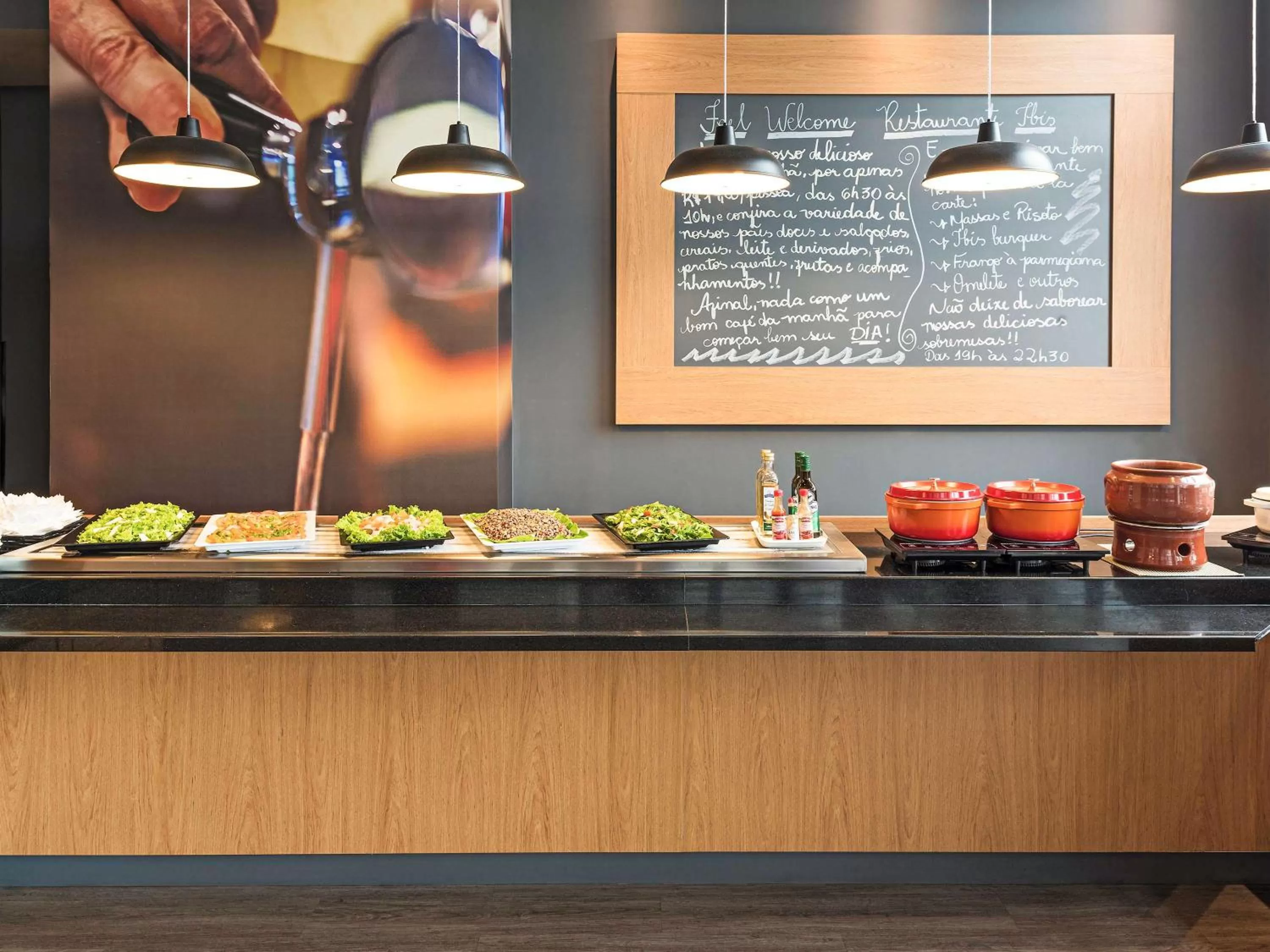 Restaurant/places to eat in ibis Tambore