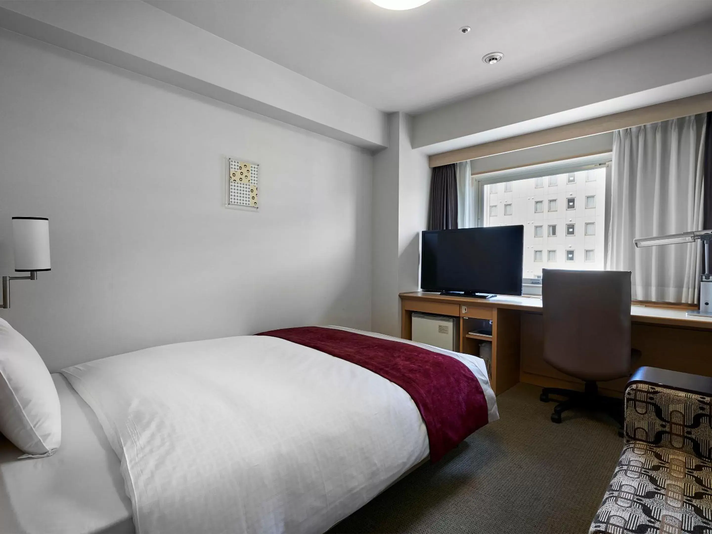 Standard Double Room - Non-Smoking in Daiwa Roynet Hotel Hiroshima Standard Double Room - Non-Smoking in Daiwa Roynet Hotel Hiroshima