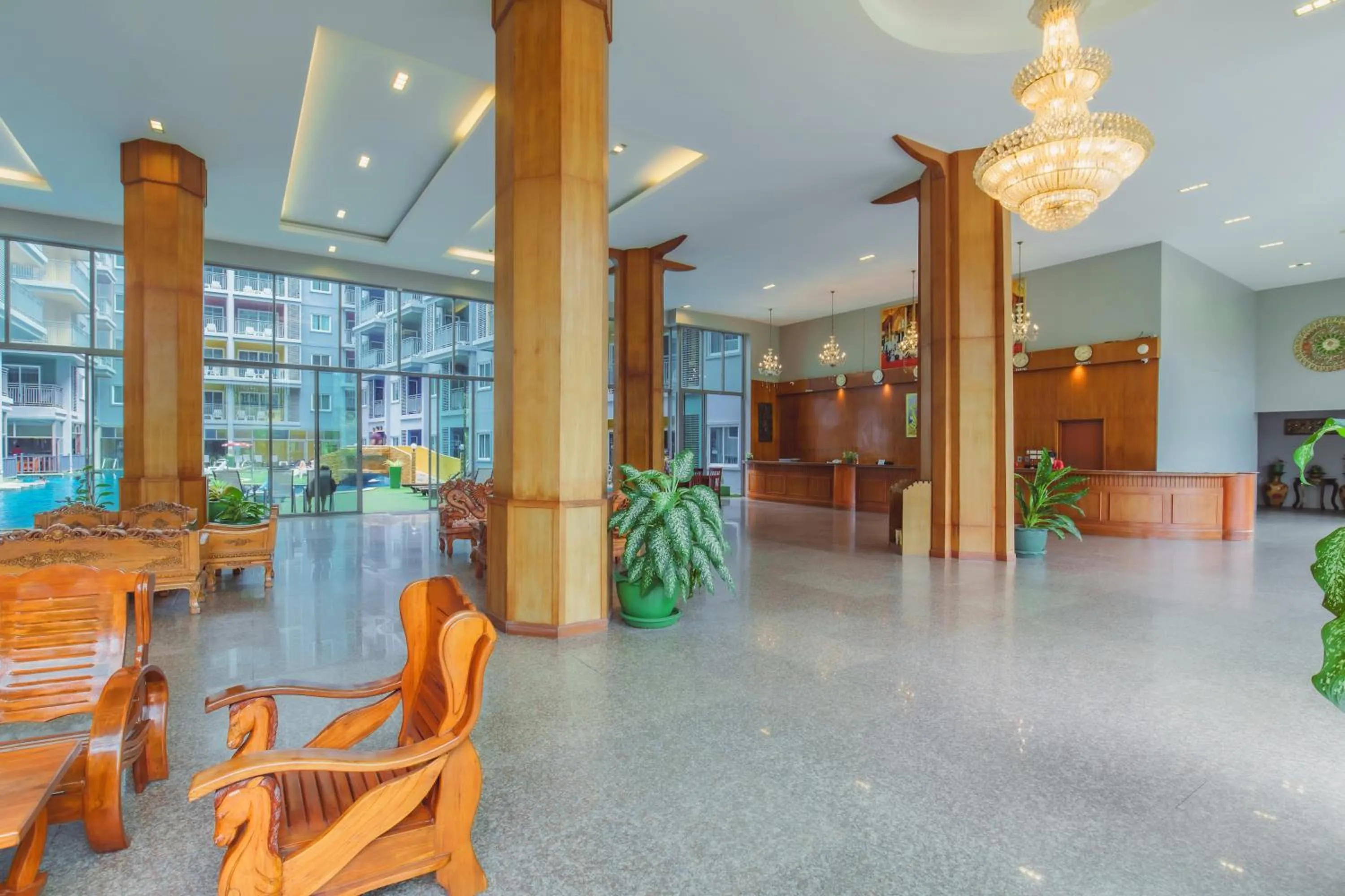 Lobby or reception in Elite Suites Patong