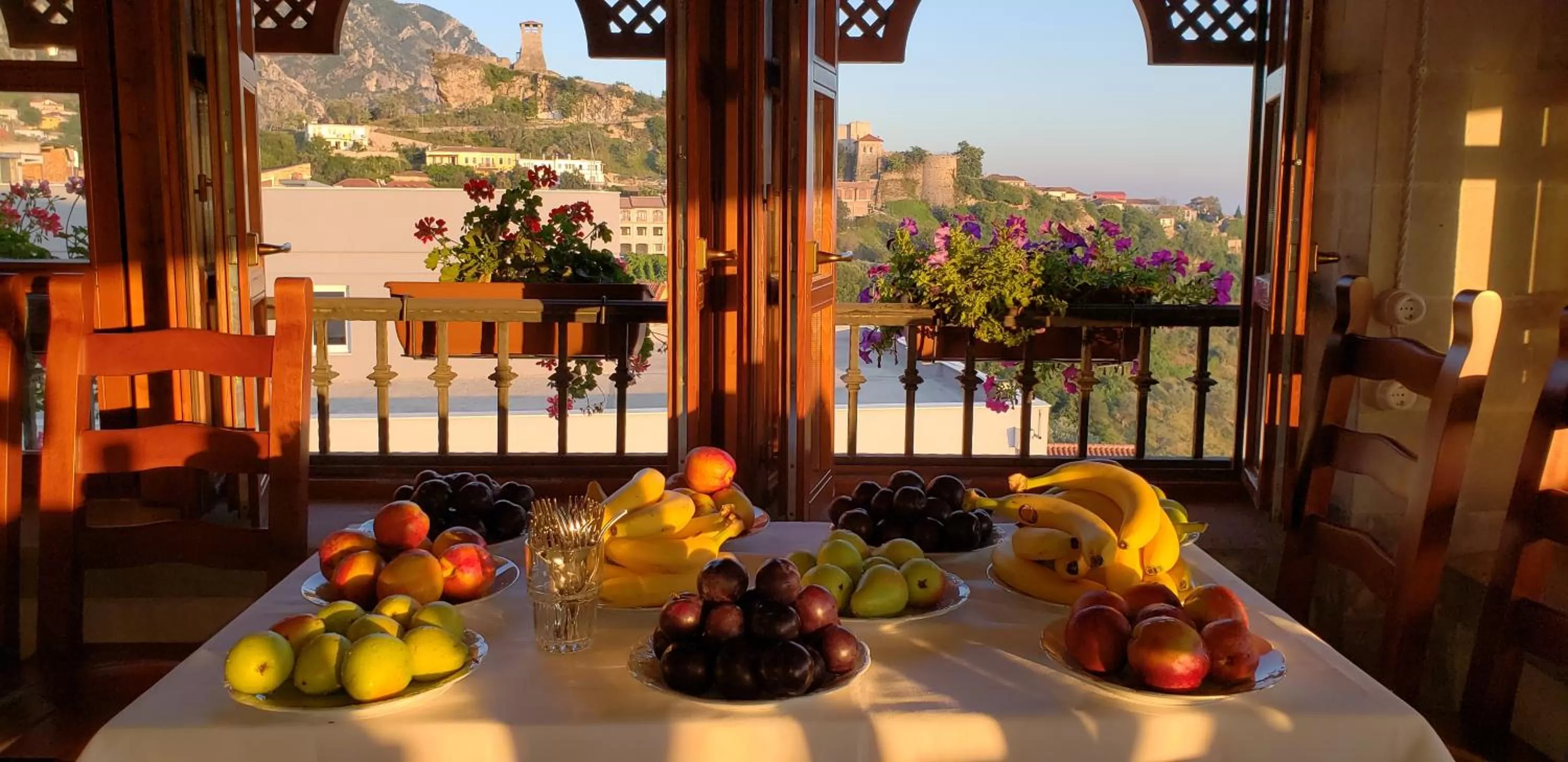 Food and drinks in Mervin Hotel