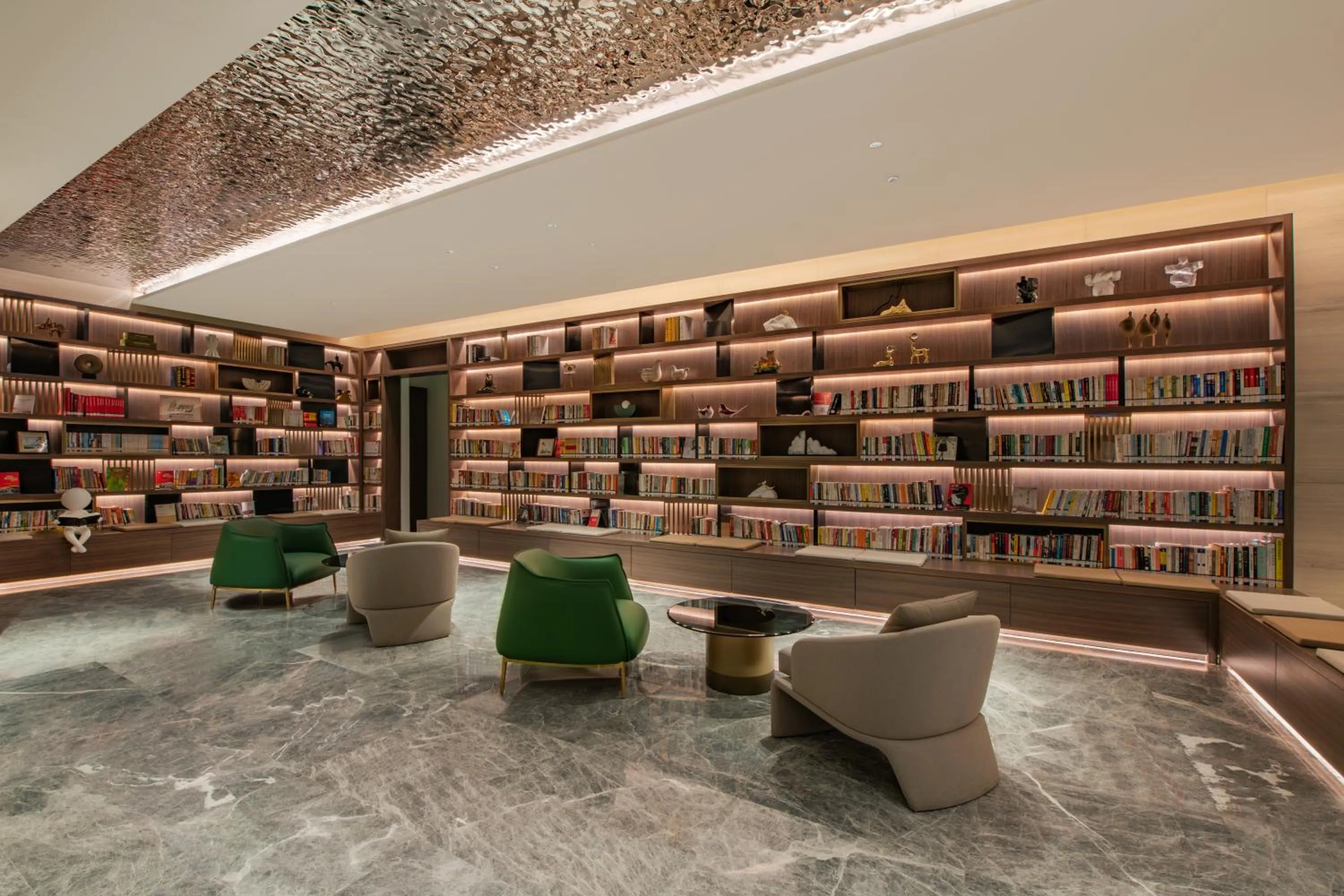 Library in Guangzhou Hotel