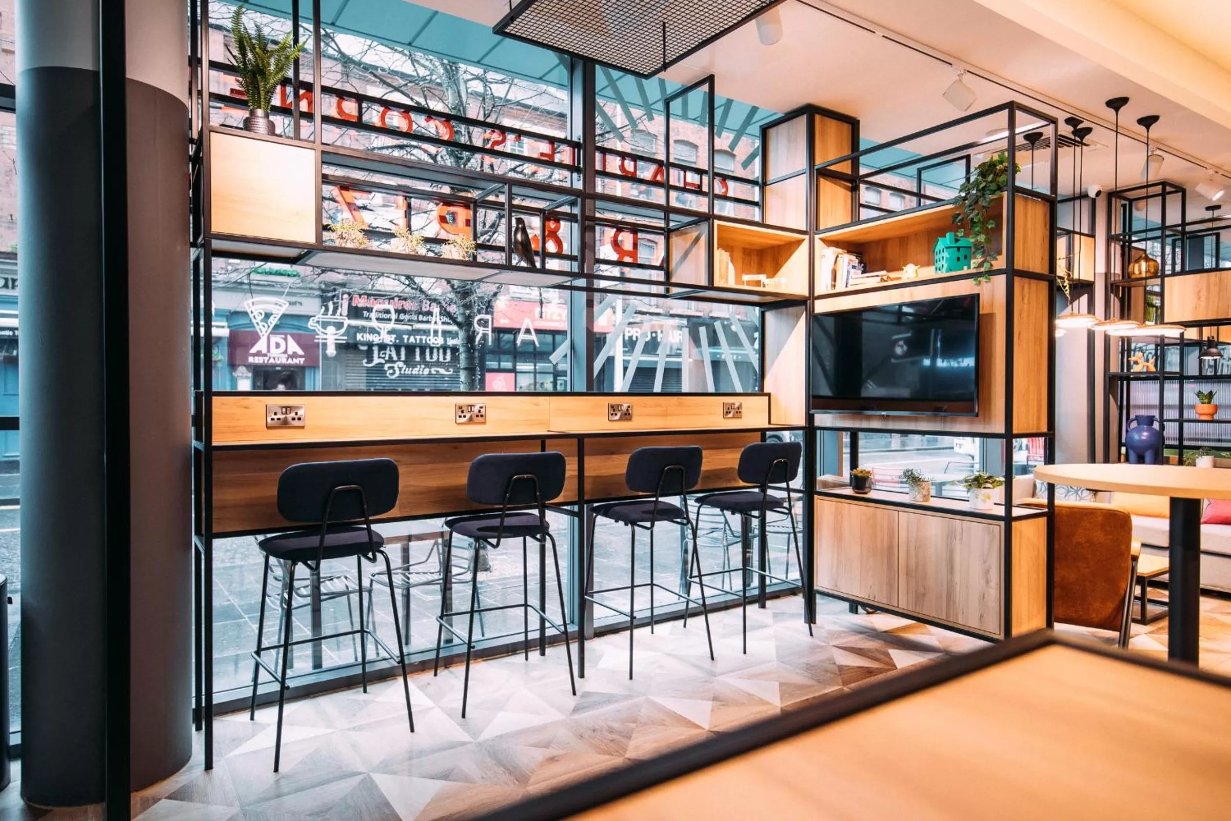 Lobby or reception in ibis Belfast City Centre