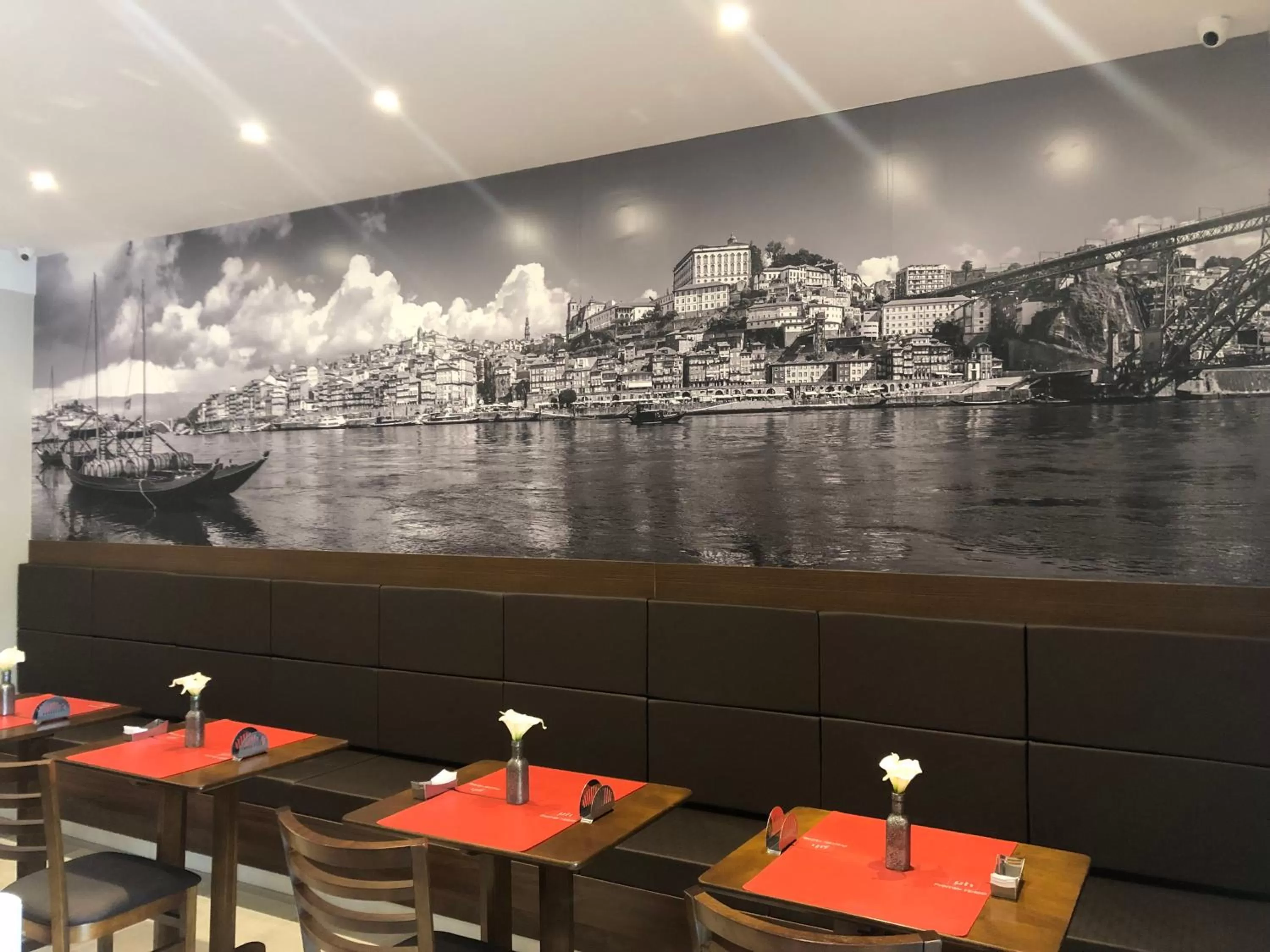 Restaurant/Places to Eat in Jandira Premiêr Hotel