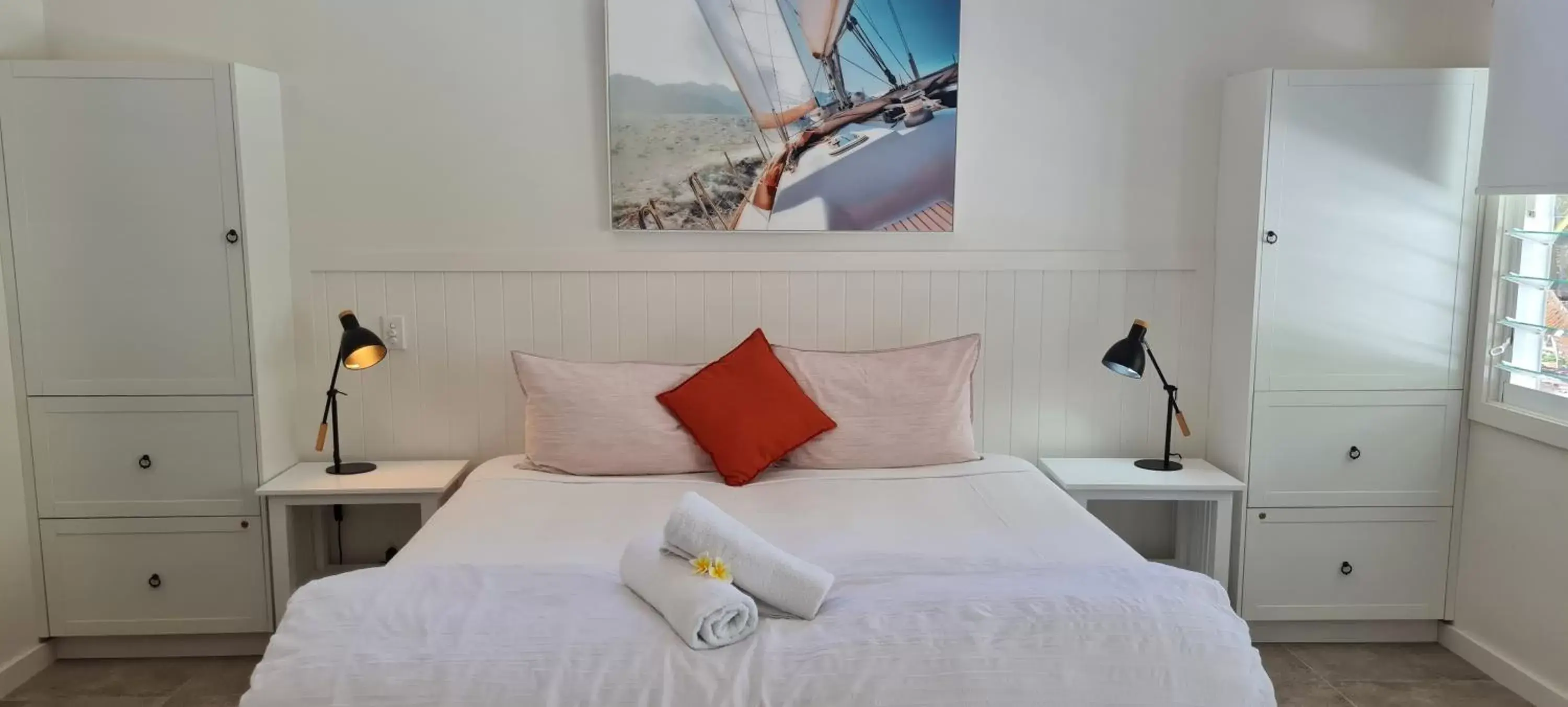 'Palms' Superior King Ensuite in Byron Palms Guesthouse & Spa - Adults Only 'Palms' Superior King Ensuite in Byron Palms Guesthouse & Spa - Adults Only