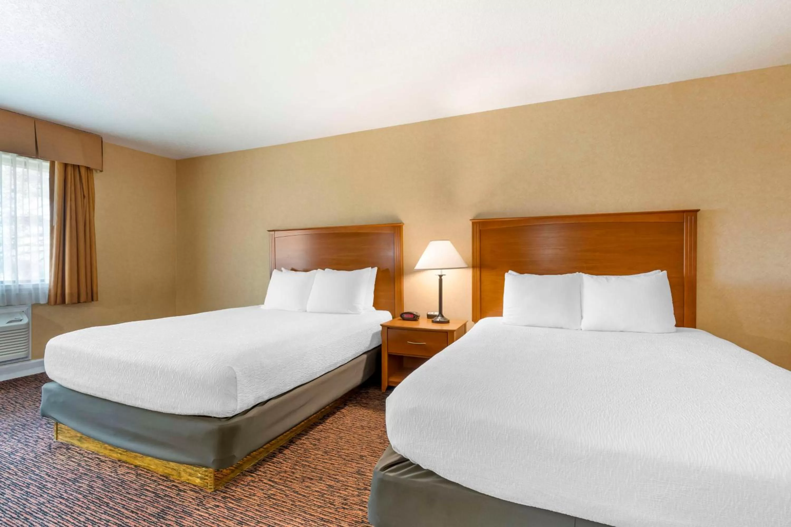 Bedroom, Bed in Best Western Plus Placerville Inn