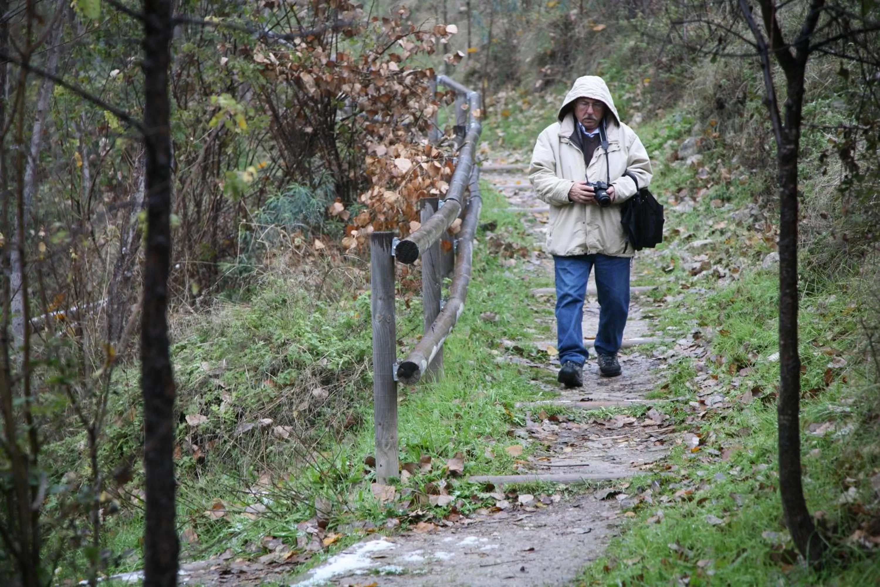 Hiking in Eco Hotel con encanto Masía la Mota B&B