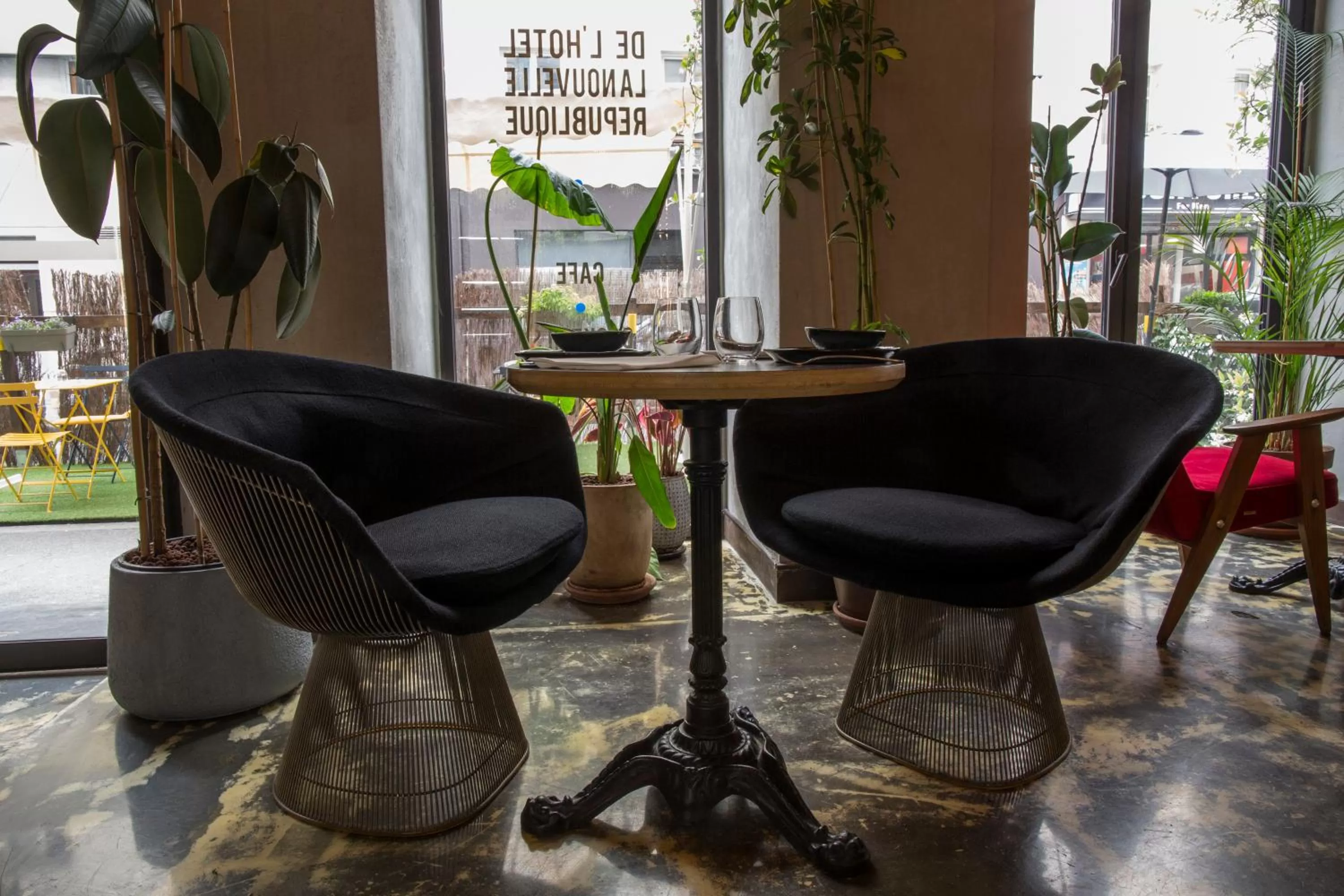 Restaurant/places to eat in Hôtel La Nouvelle République & Hammam