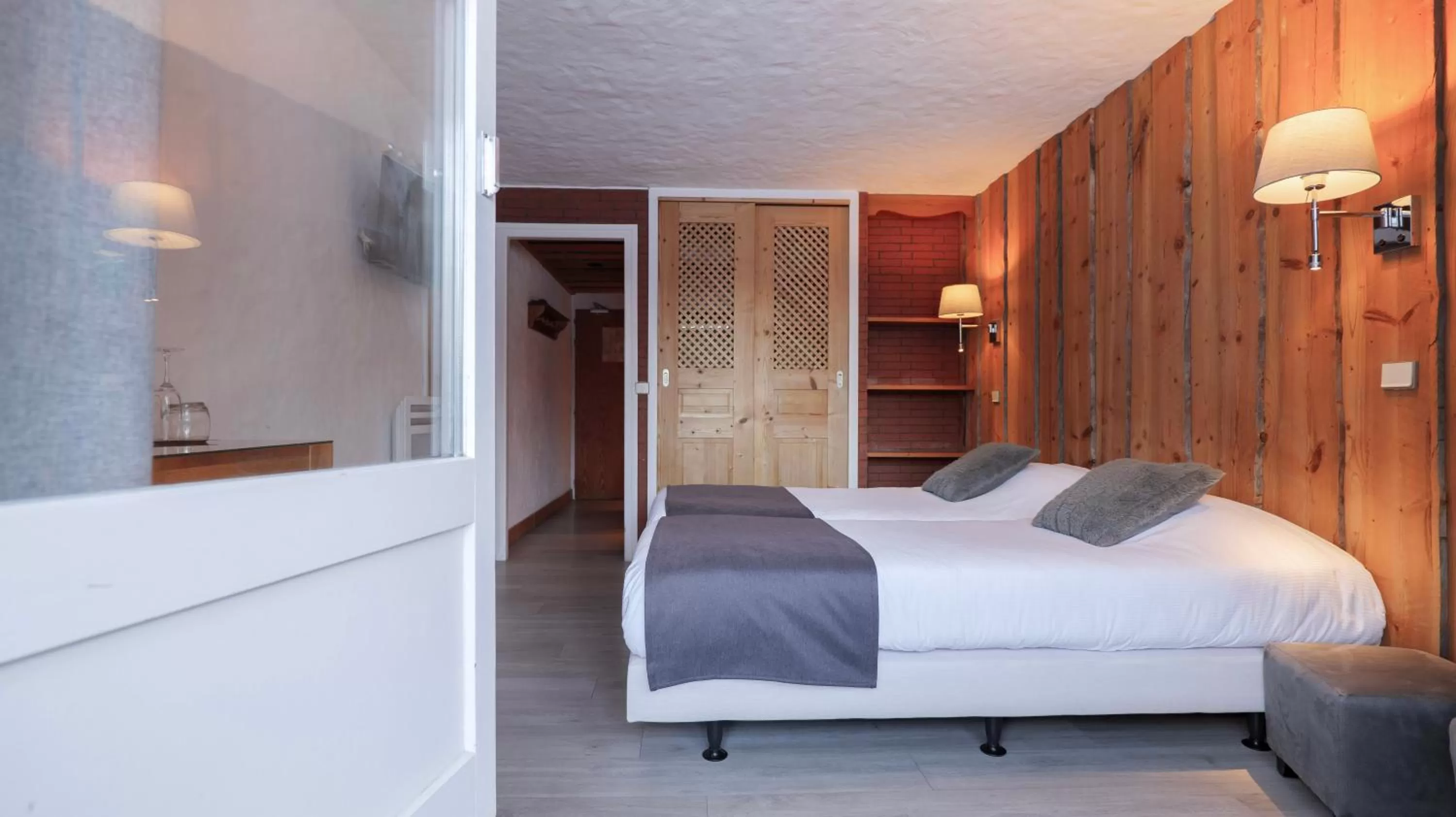 Bed in Hôtel Le Labrador