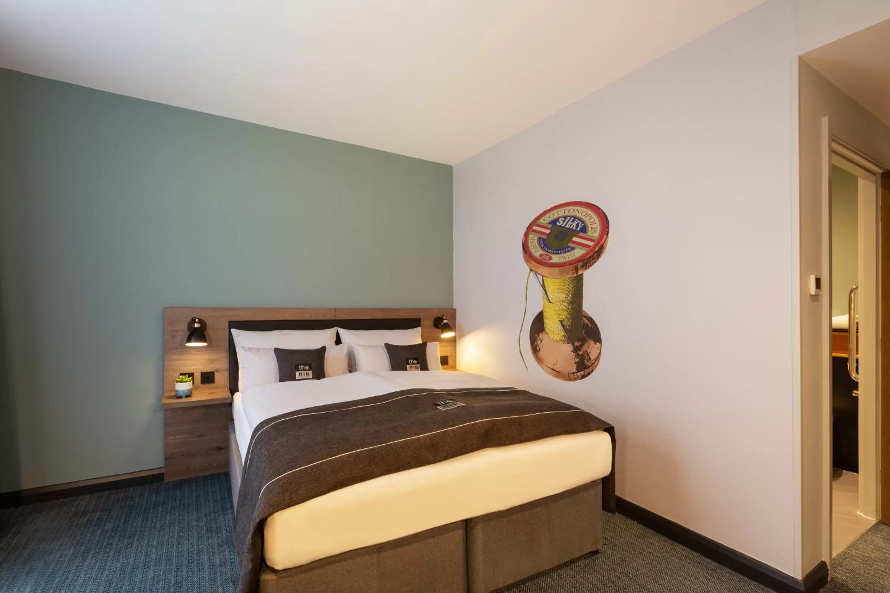 Bed in Holiday Inn - the niu, Loom Manchester North by IHG