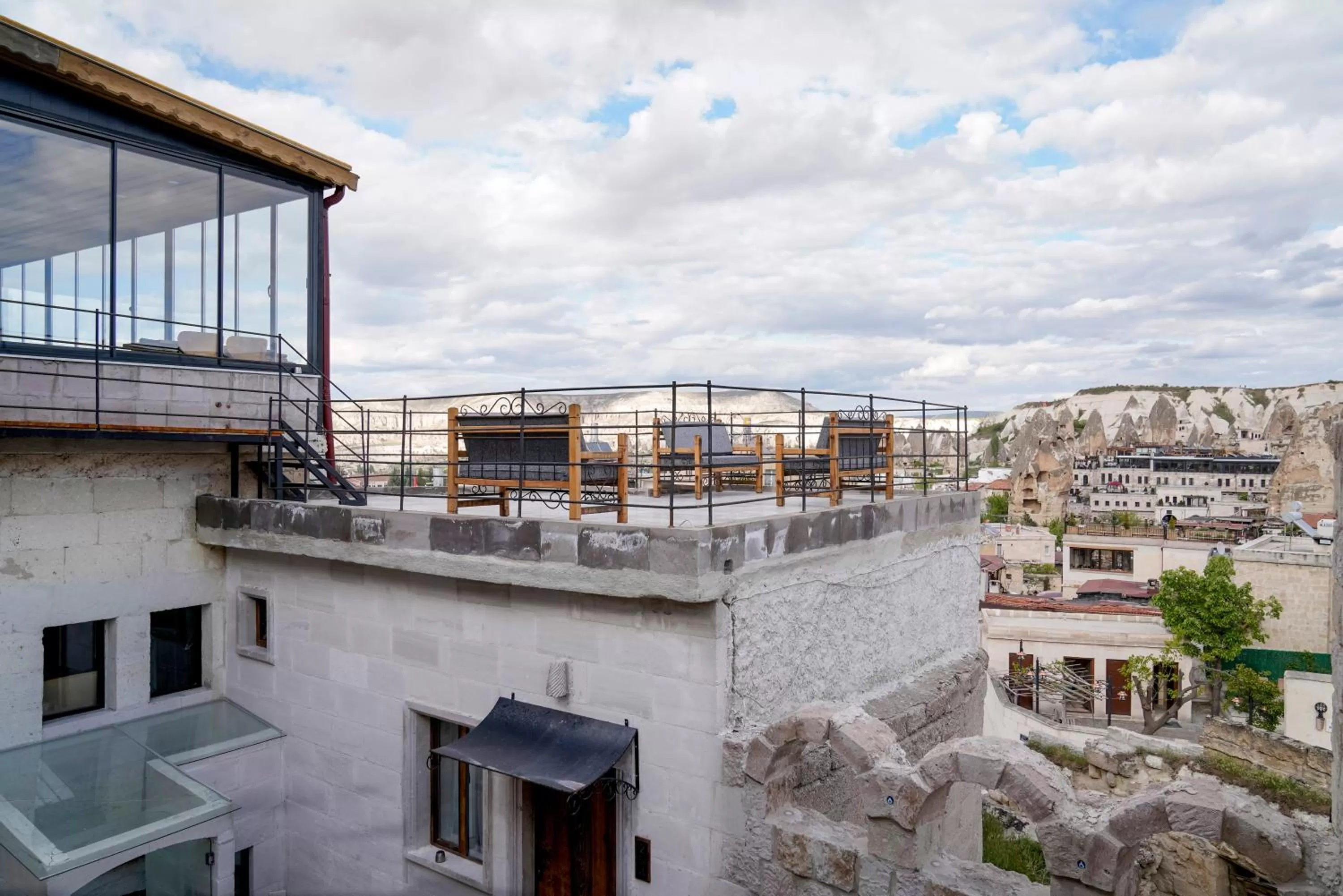 City view in Concept Cave House