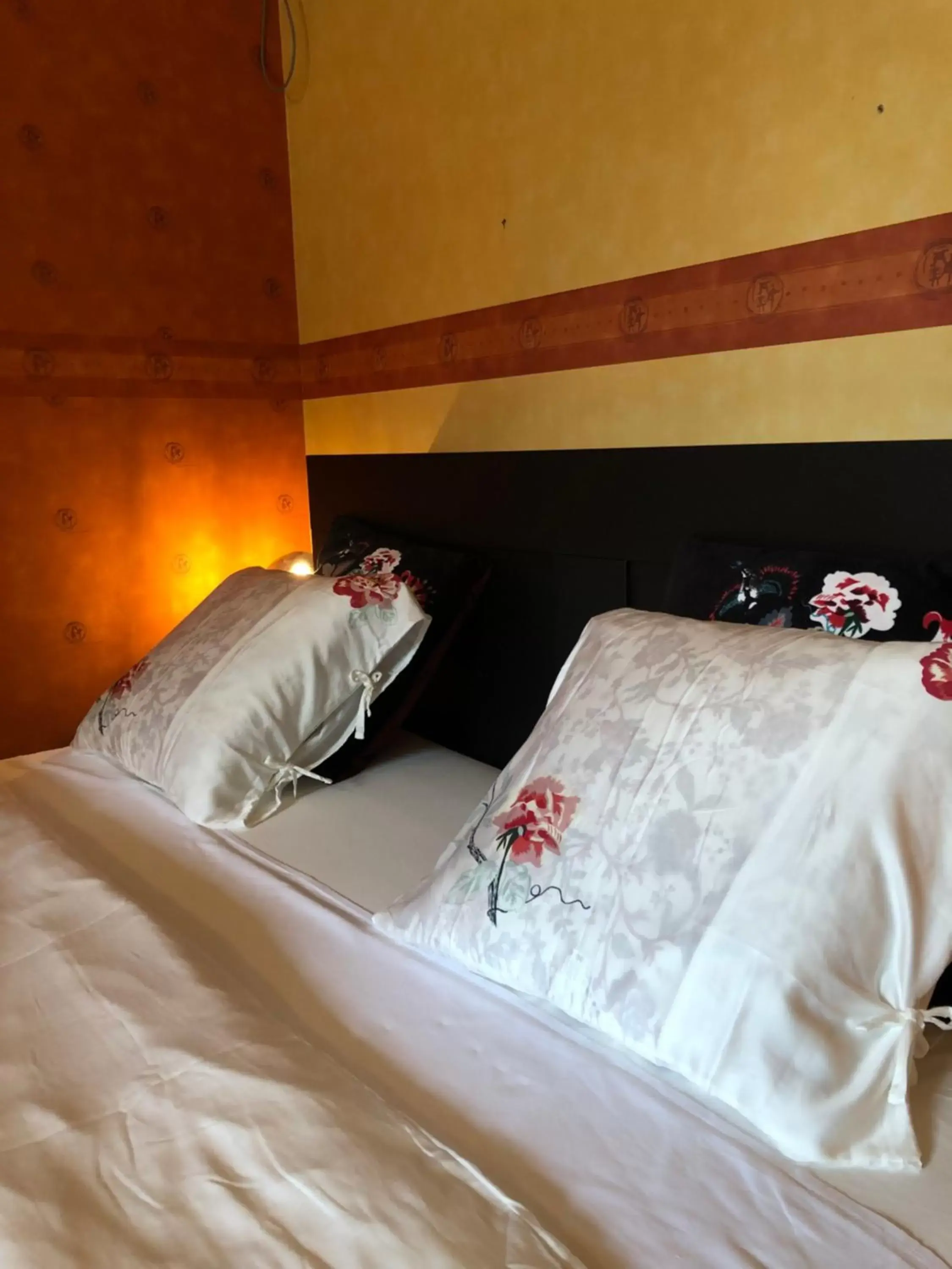 Family Suite in Château Les Tourelles Family Suite in Château Les Tourelles