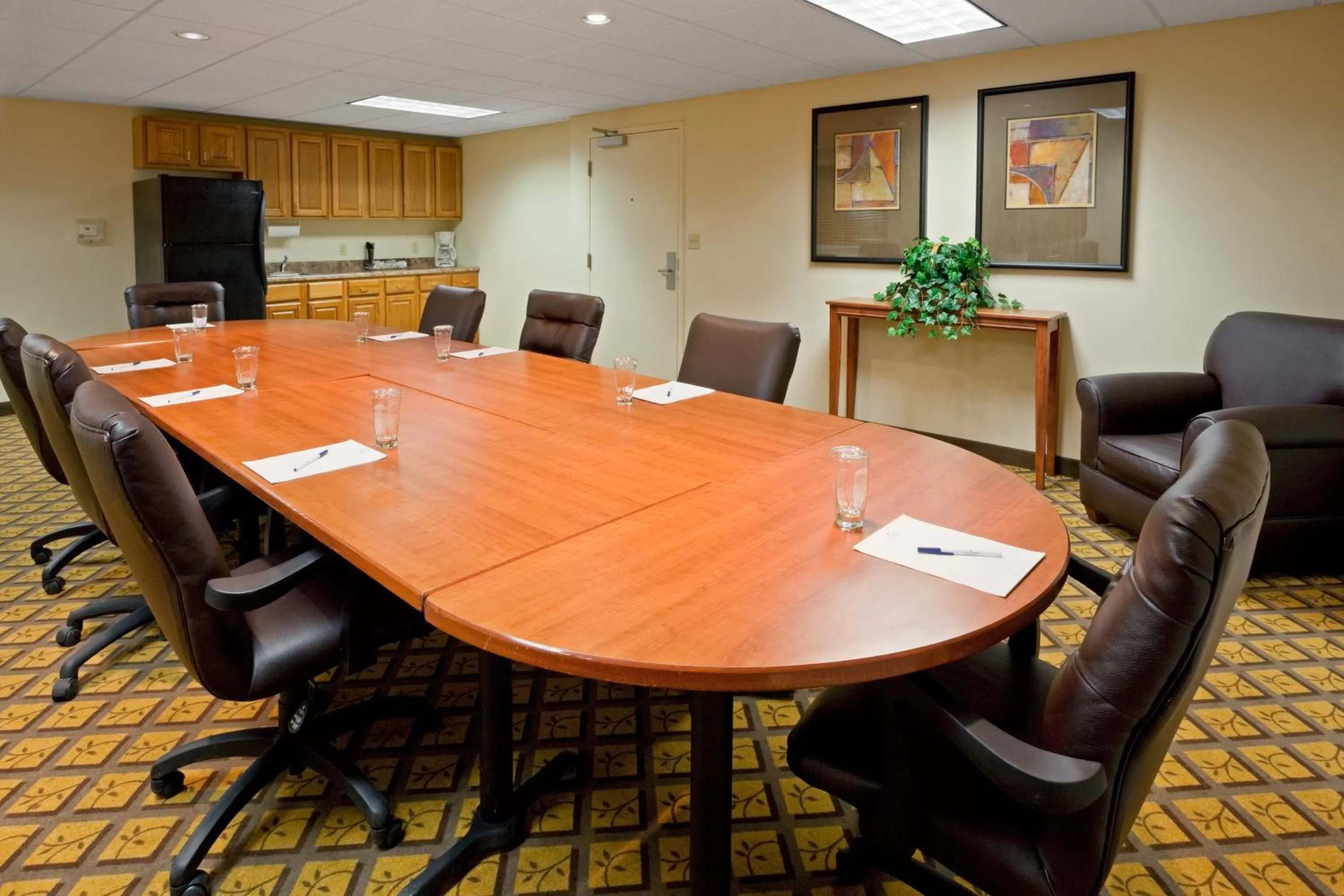 Meeting/conference room in Candlewood Williamsport by IHG