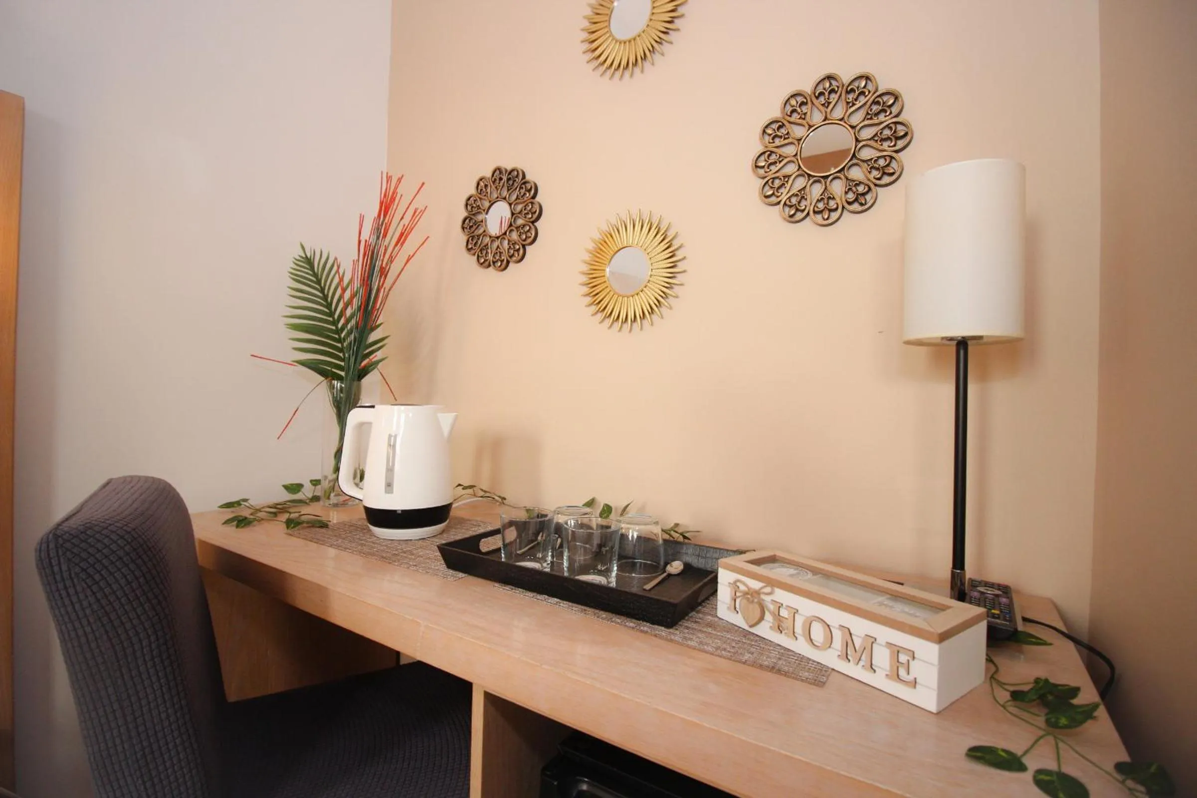 hair dresser in Motel Deny