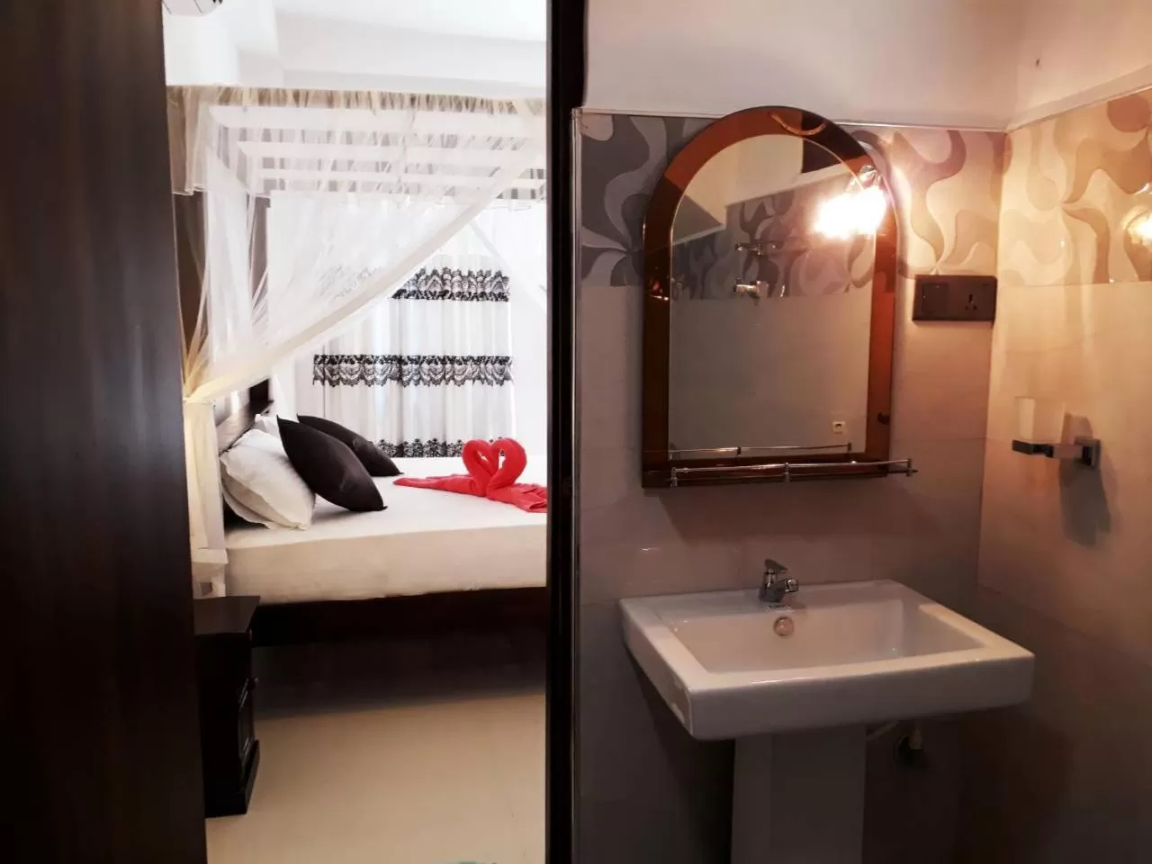 Bathroom in Turtle Reef Guest