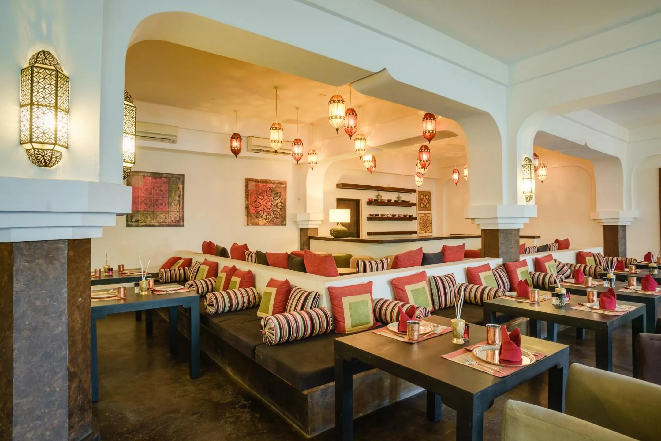 Restaurant/places to eat in Swahili Beach