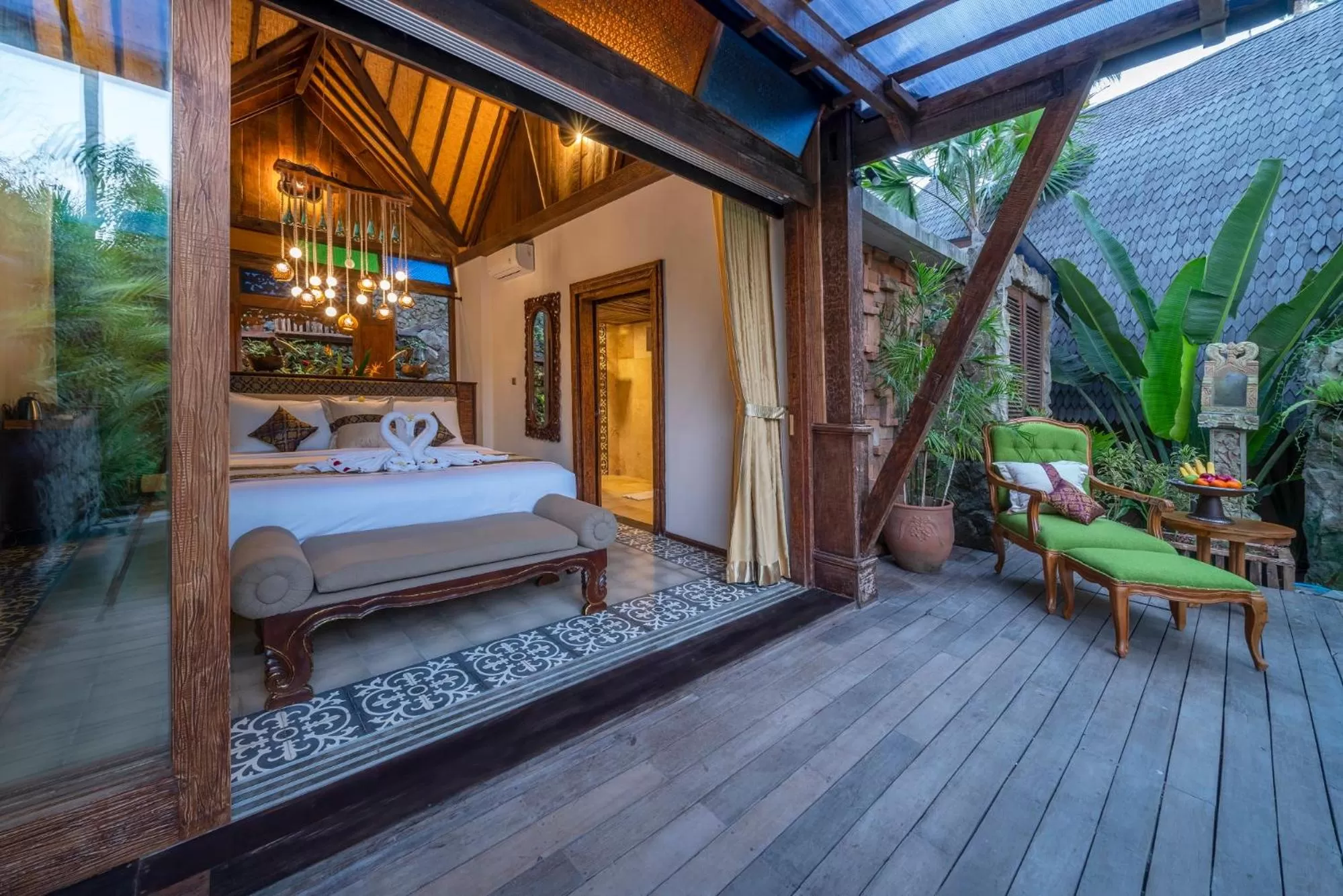 Decorative detail, Bed in Menzel Ubud