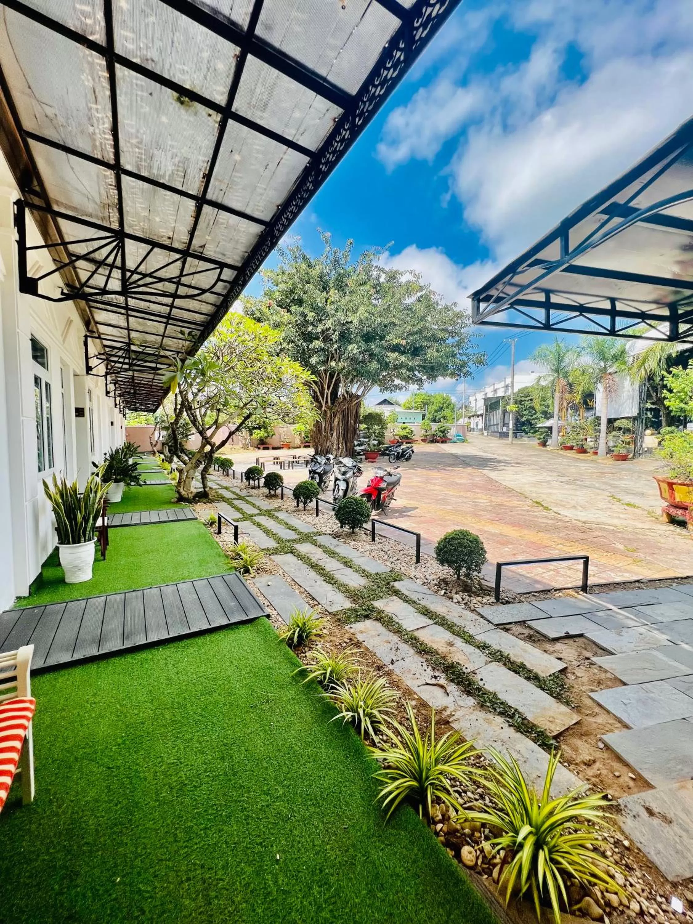 Garden in D'Villa Hotel - Homestay