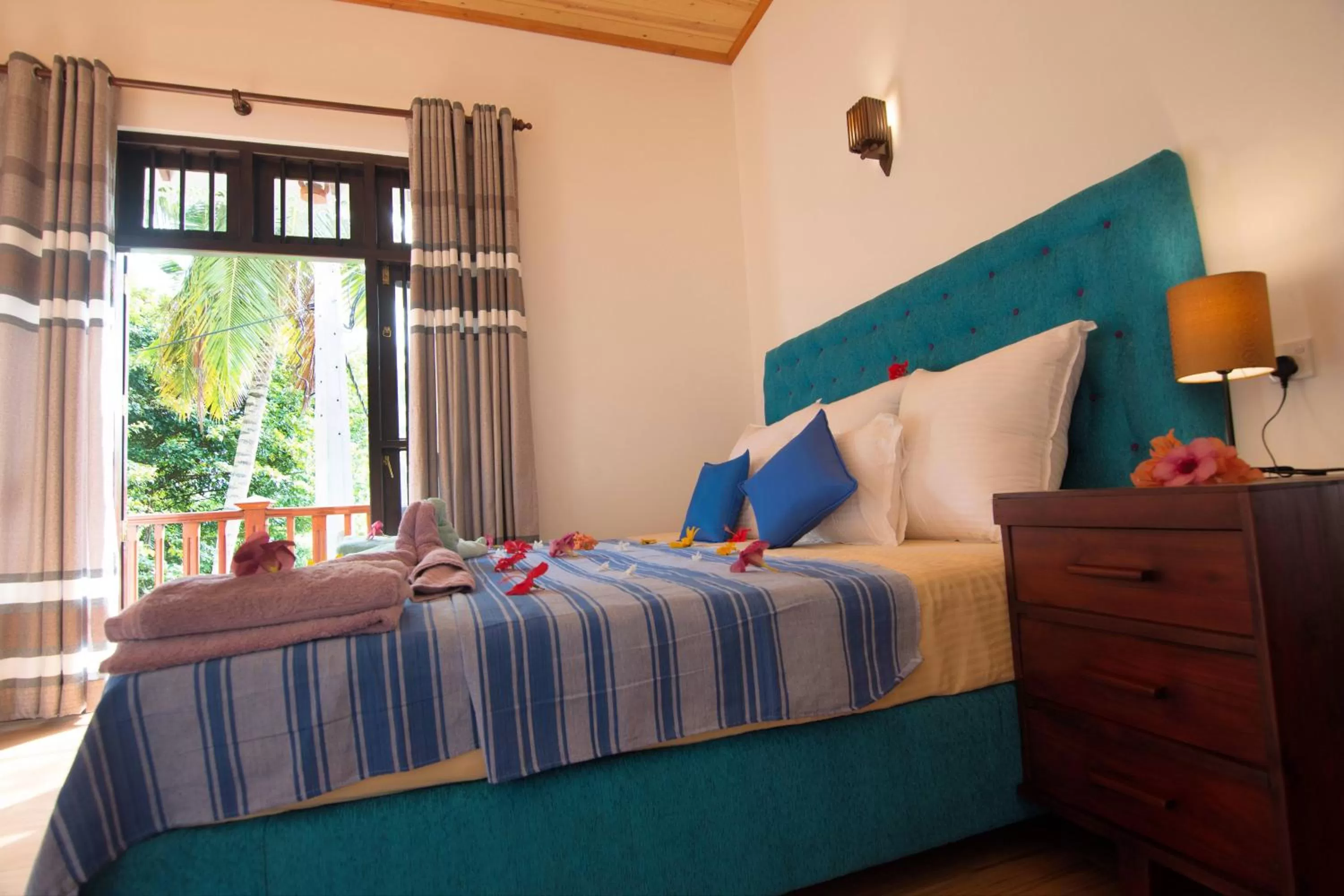 Bedroom, Bed in Ashiyana Hotel